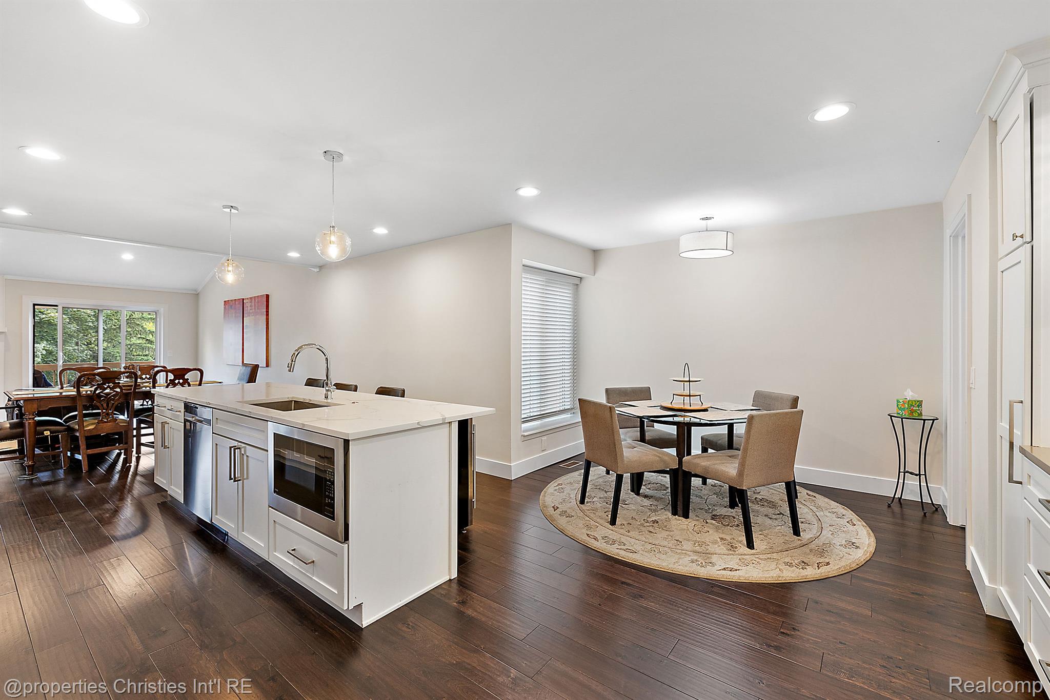 5106 WOODLANDS Trail