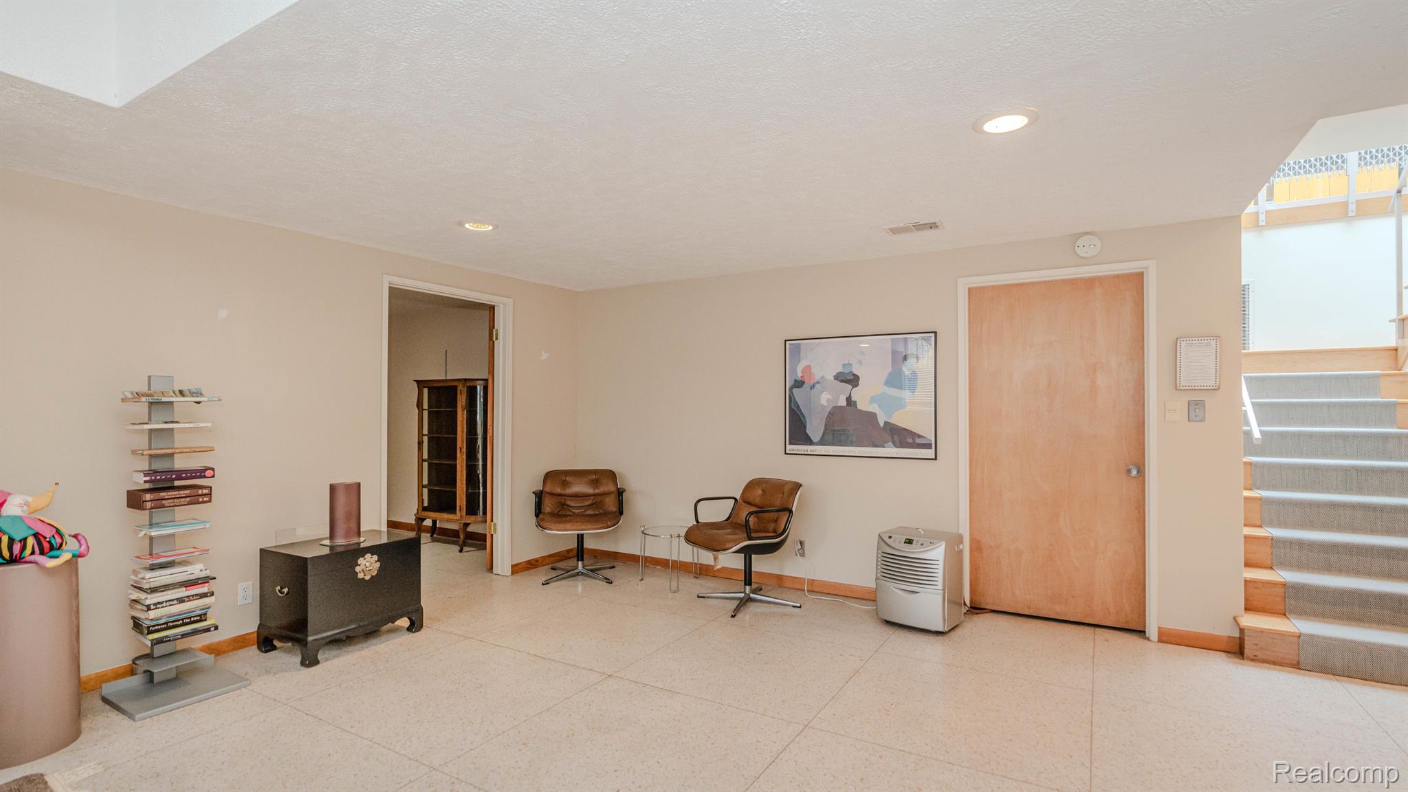 1105 CHARRINGTON Road