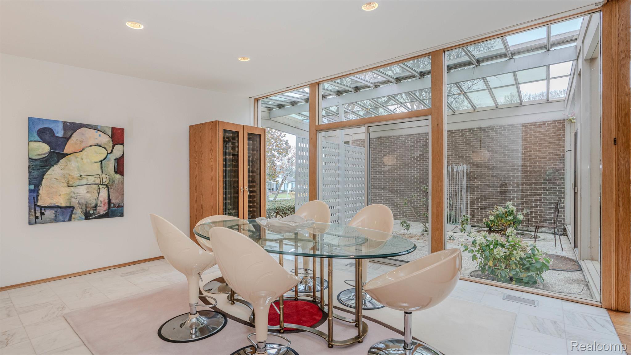 1105 CHARRINGTON Road