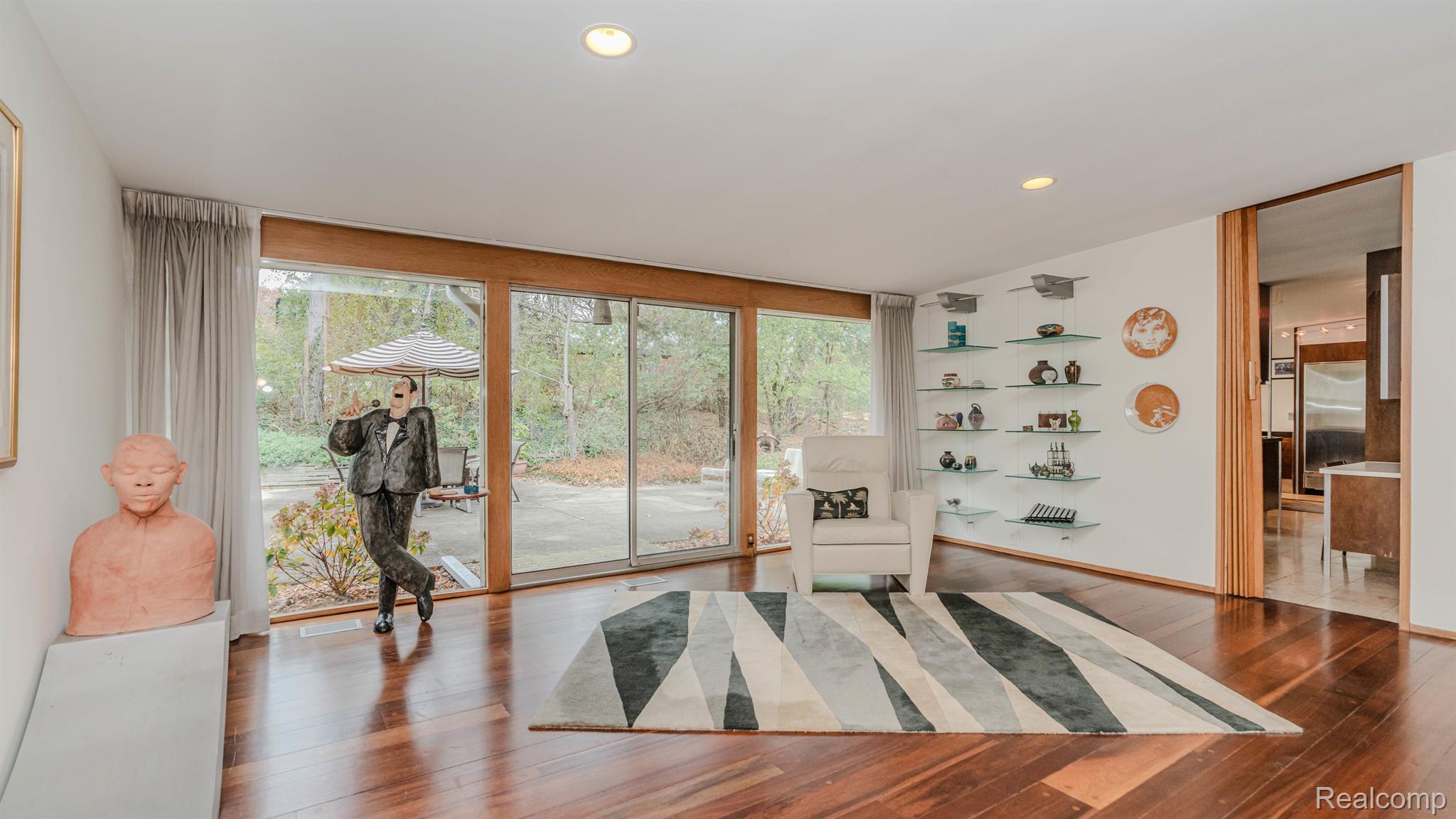 1105 CHARRINGTON Road