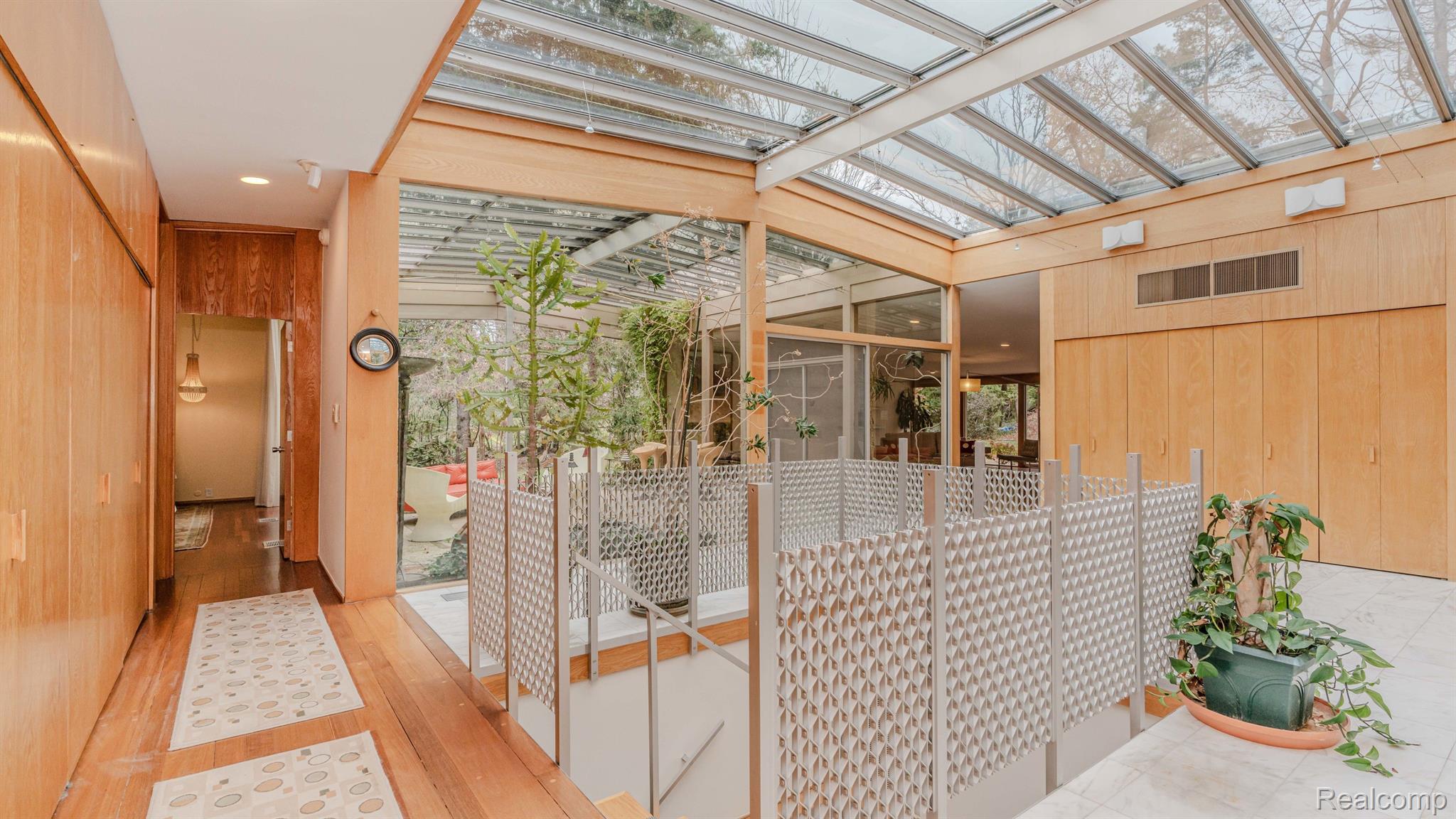 1105 CHARRINGTON Road