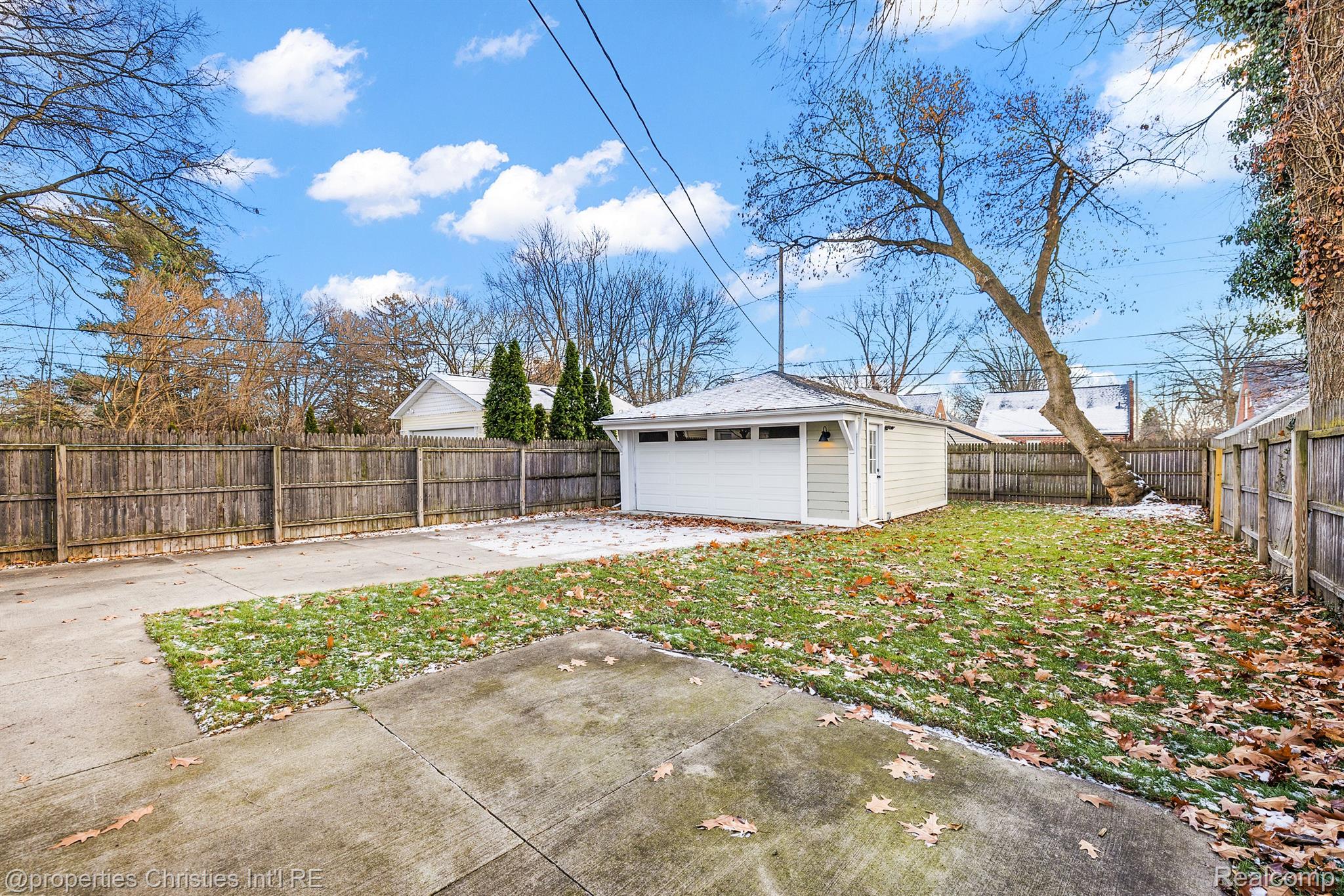 620 E 5TH Street