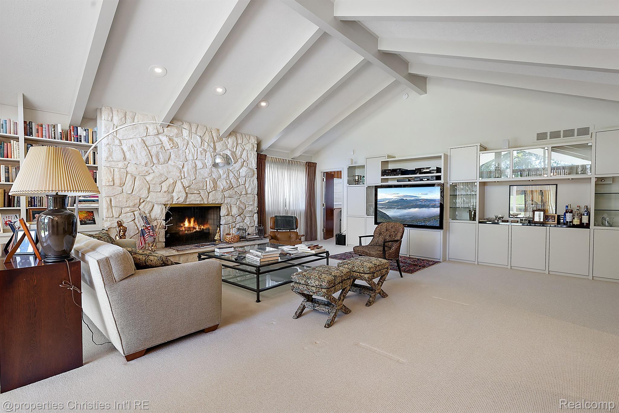 722 PARKMAN Drive