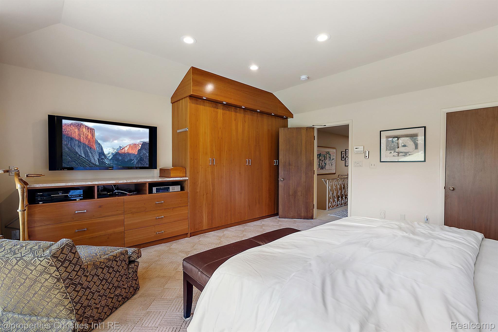 722 PARKMAN Drive
