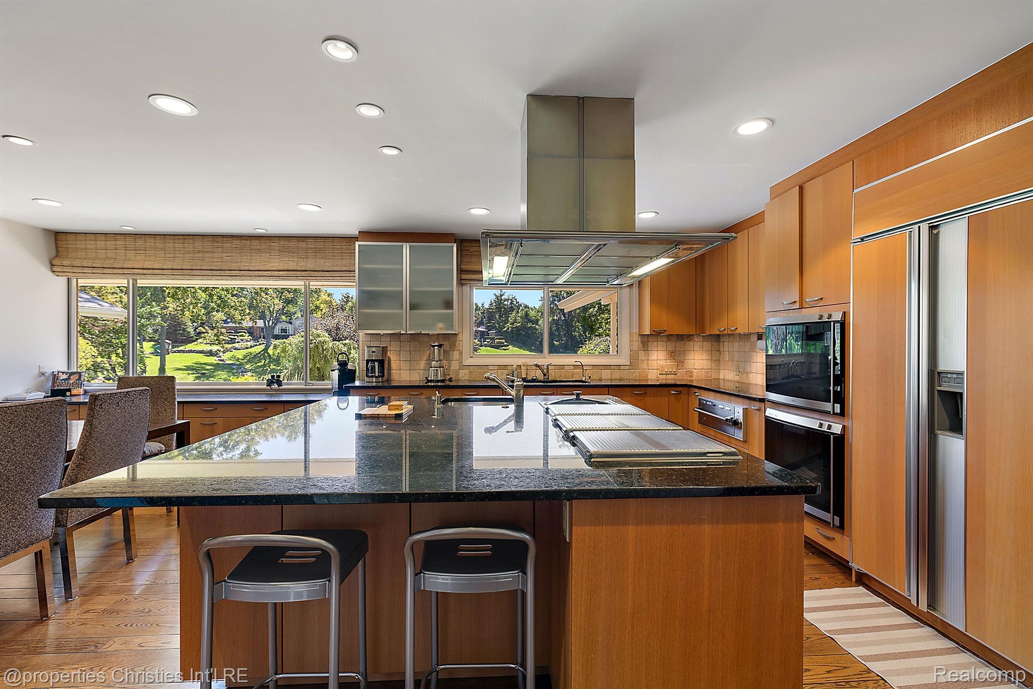 722 PARKMAN Drive