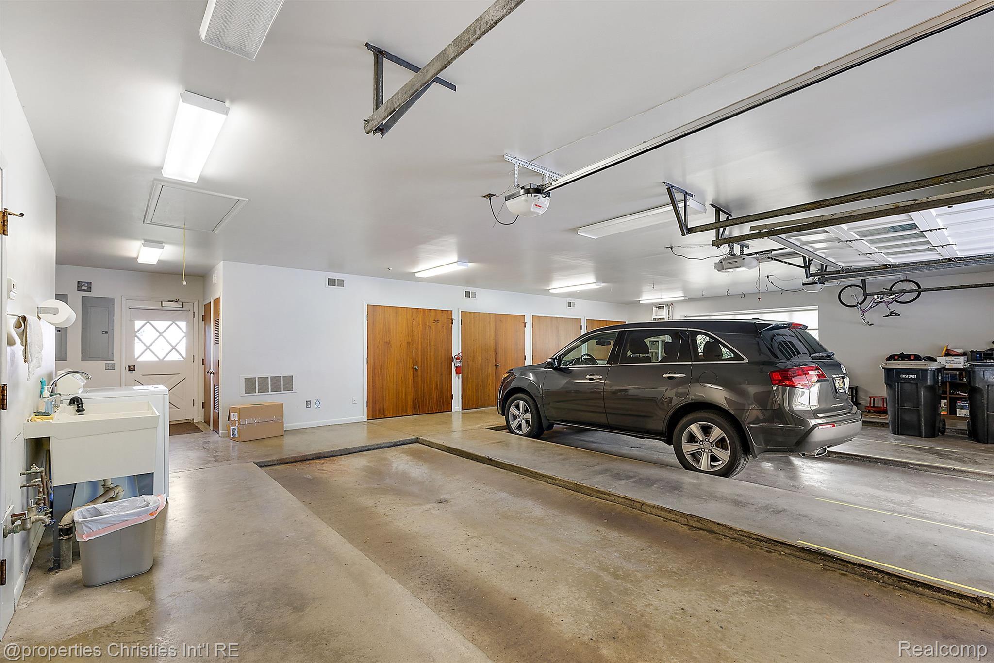 722 PARKMAN Drive