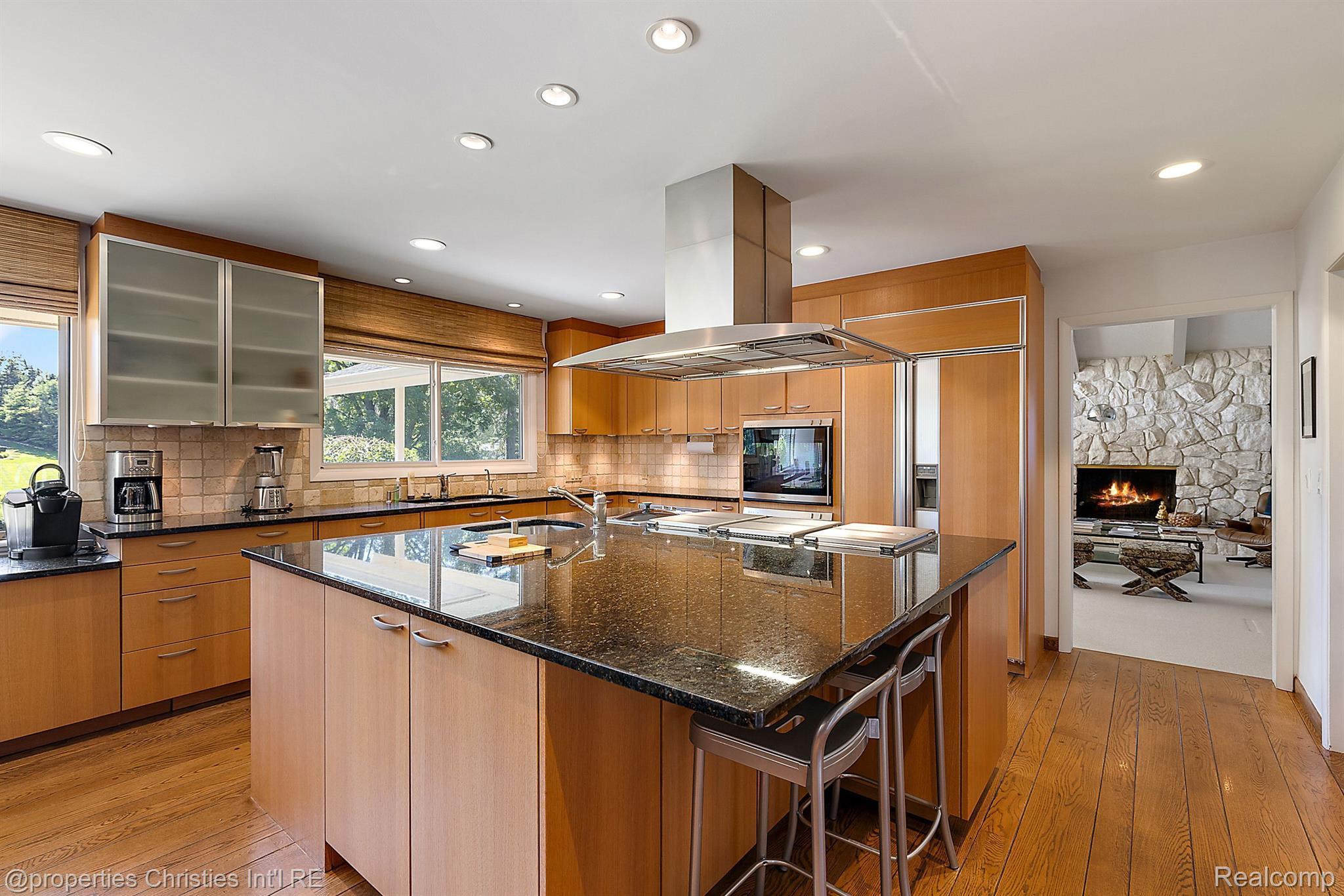 722 PARKMAN Drive