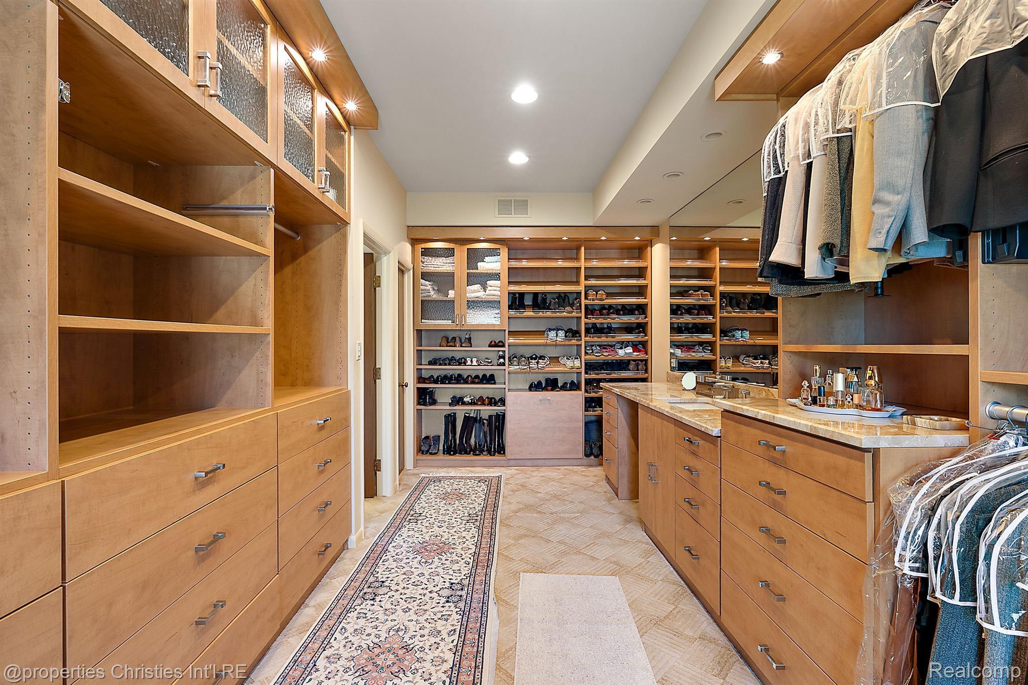 722 PARKMAN Drive