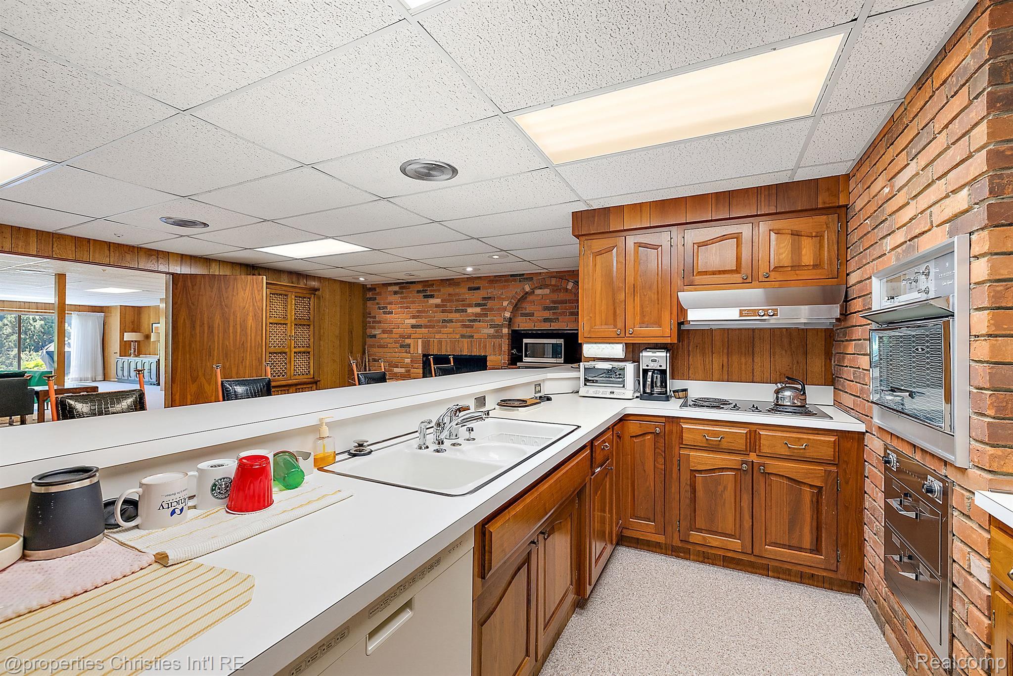 722 PARKMAN Drive