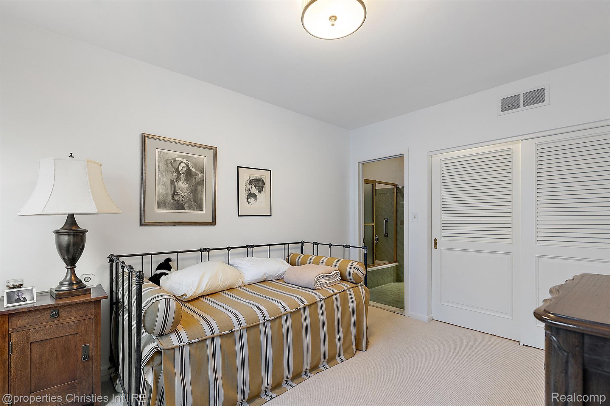 722 PARKMAN Drive
