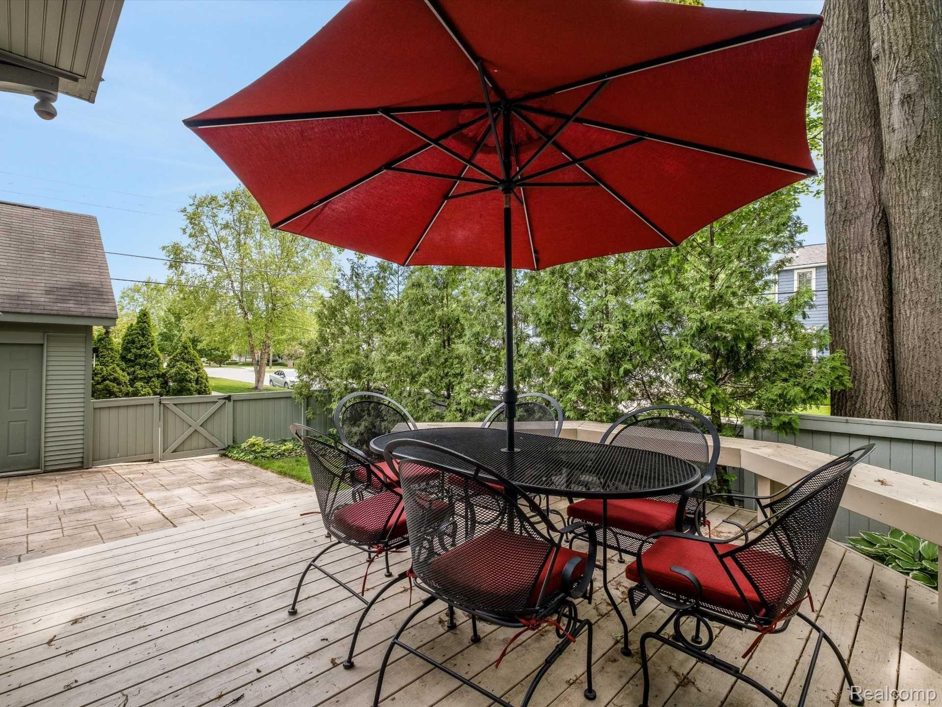 1695 WASHINGTON Boulevard