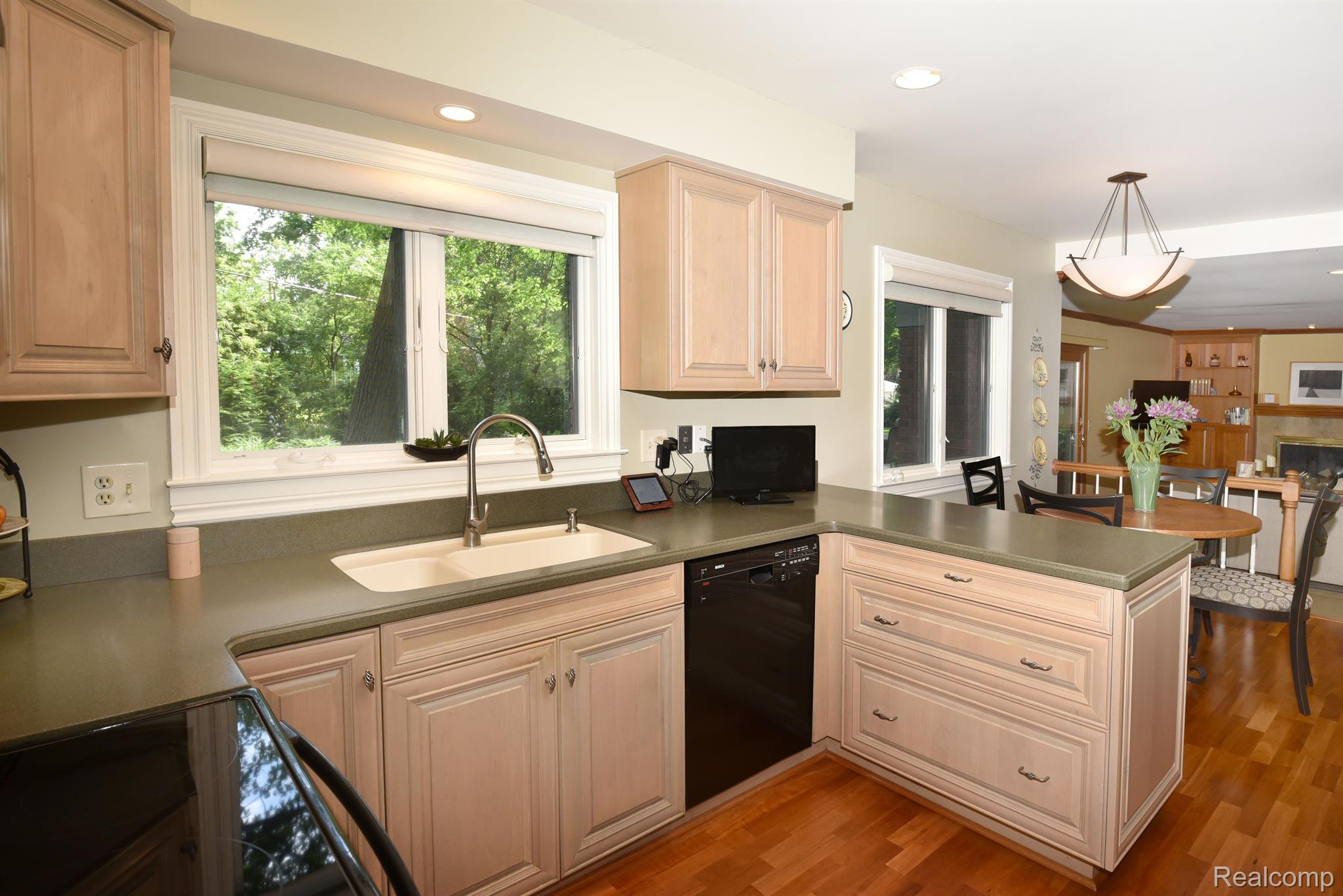 2336 LANERGAN Drive