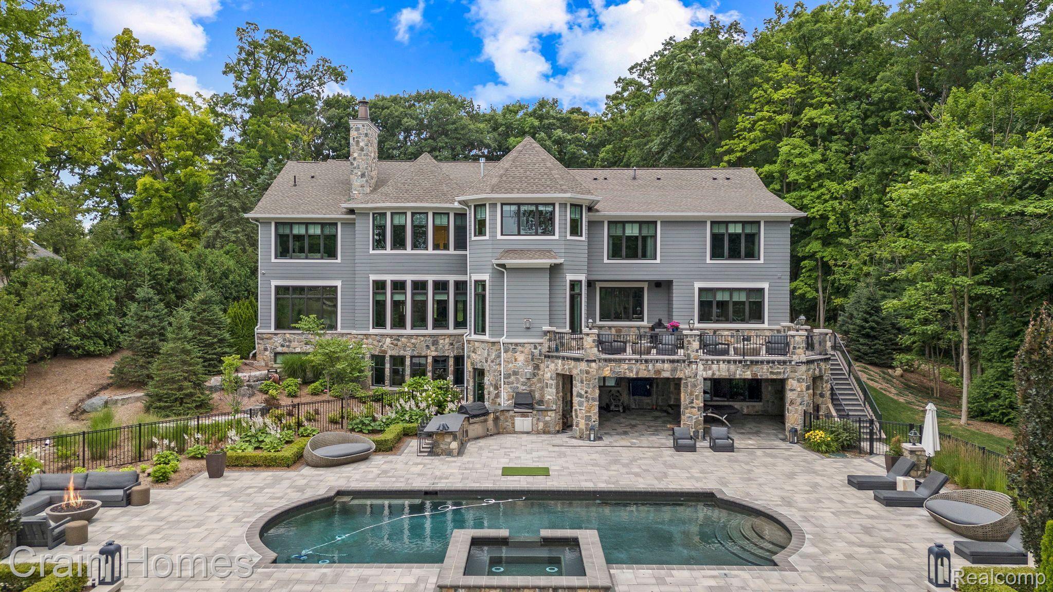 300 LOWELL