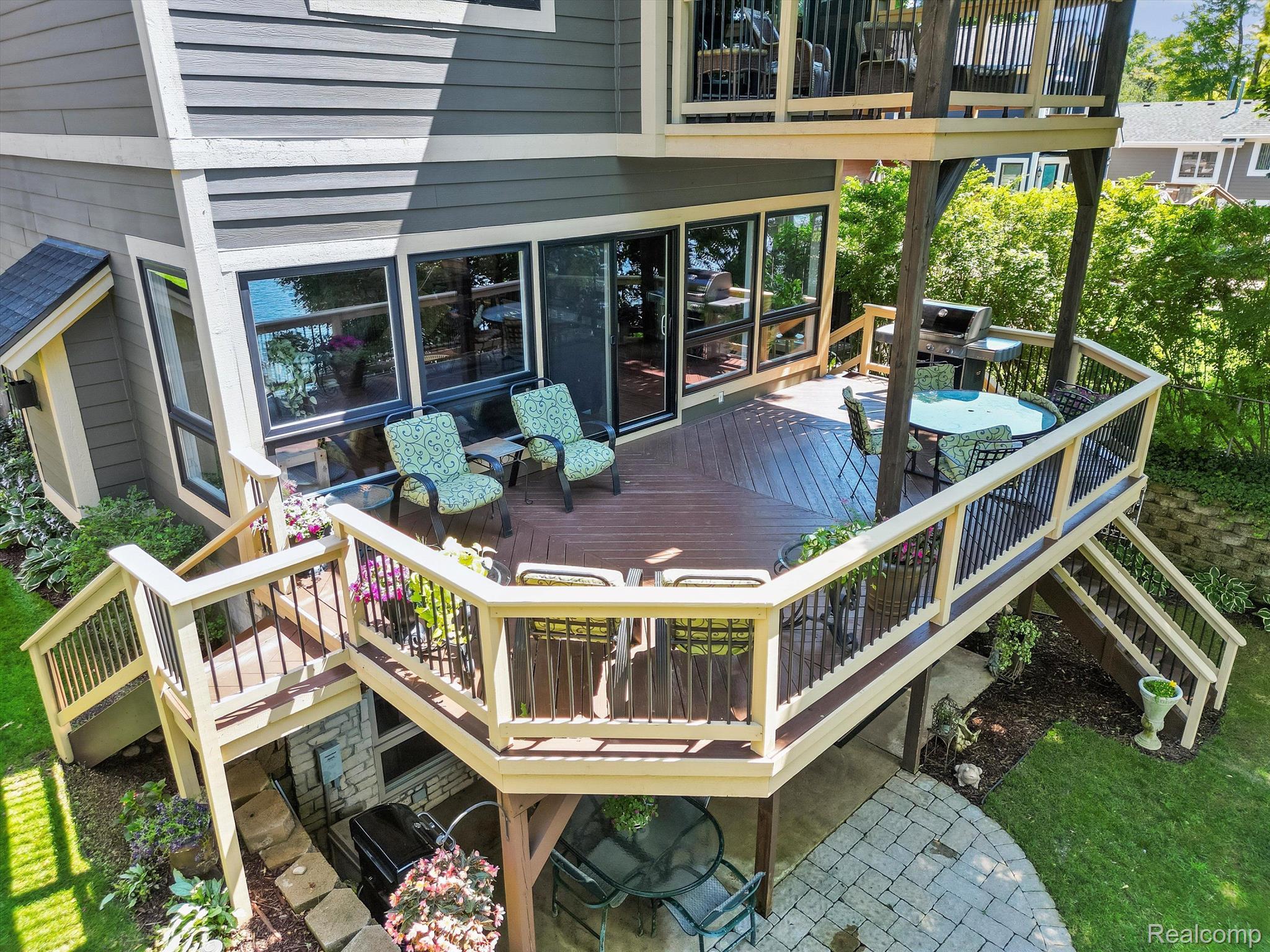 2401 RIDGE Road