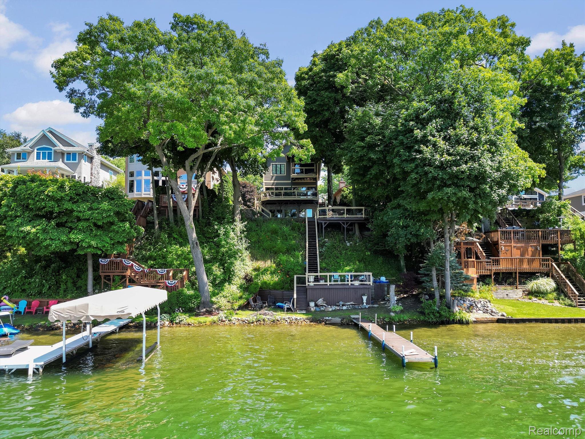 2401 RIDGE Road
