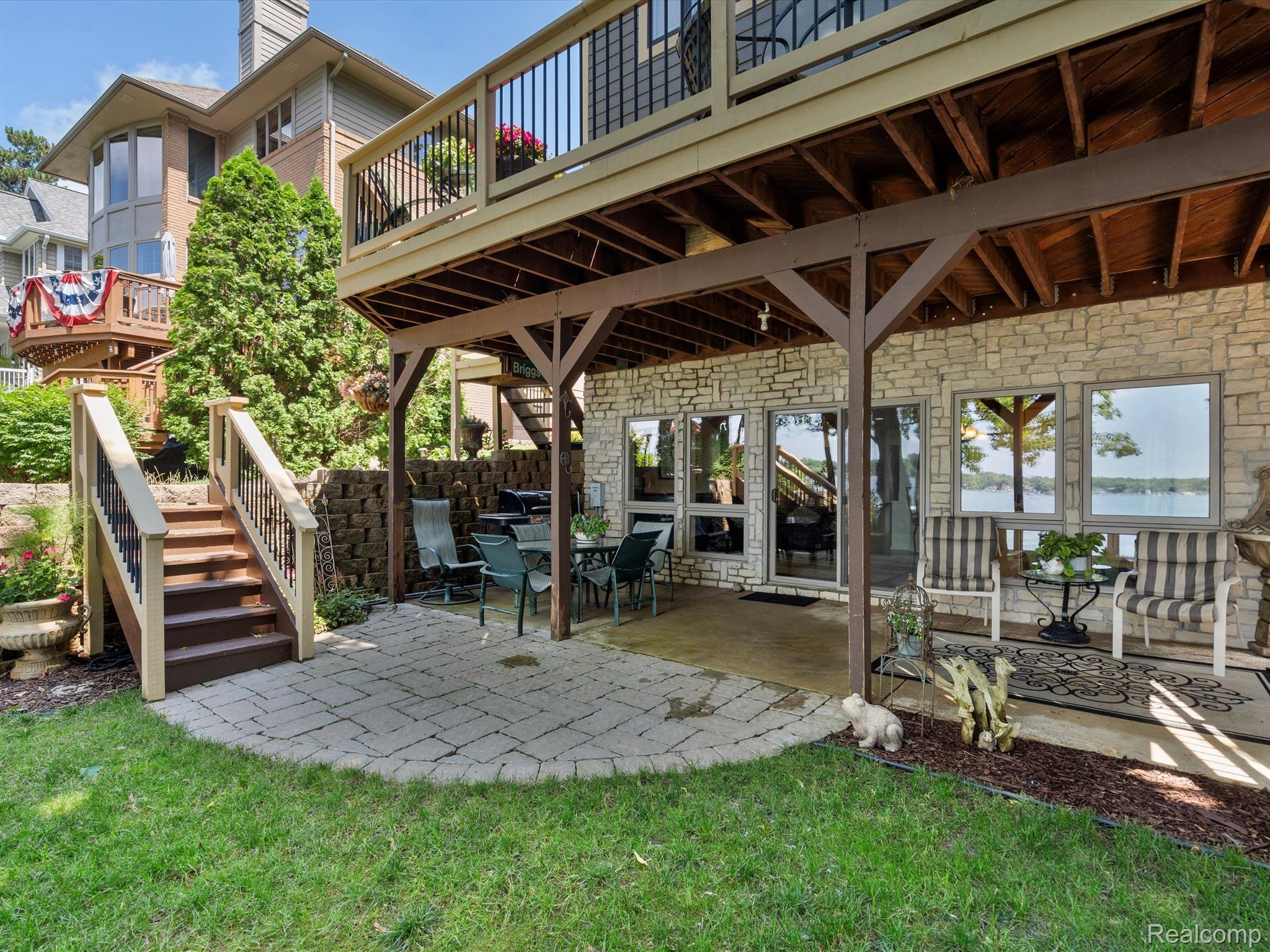 2401 RIDGE Road