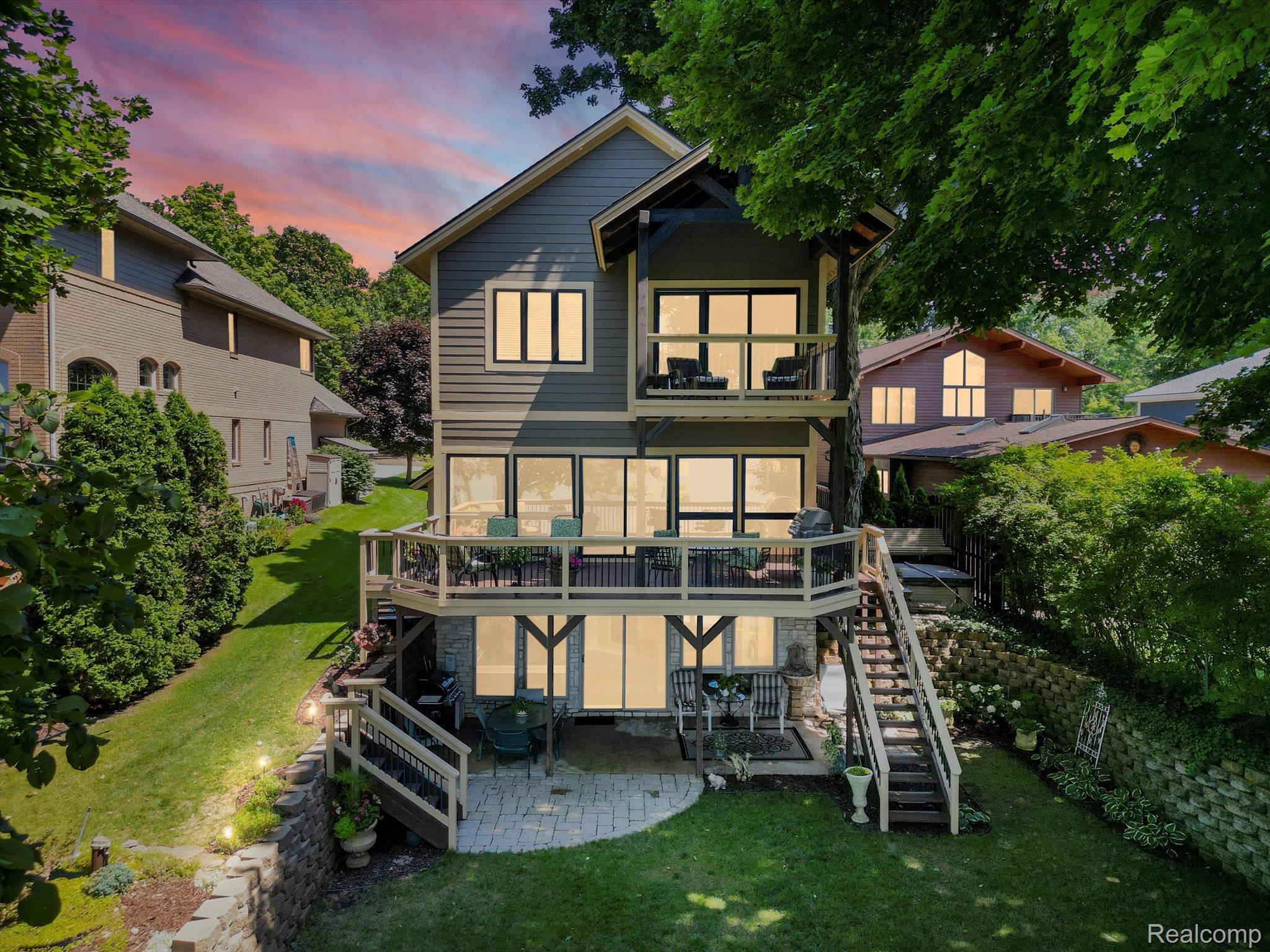 2401 RIDGE Road