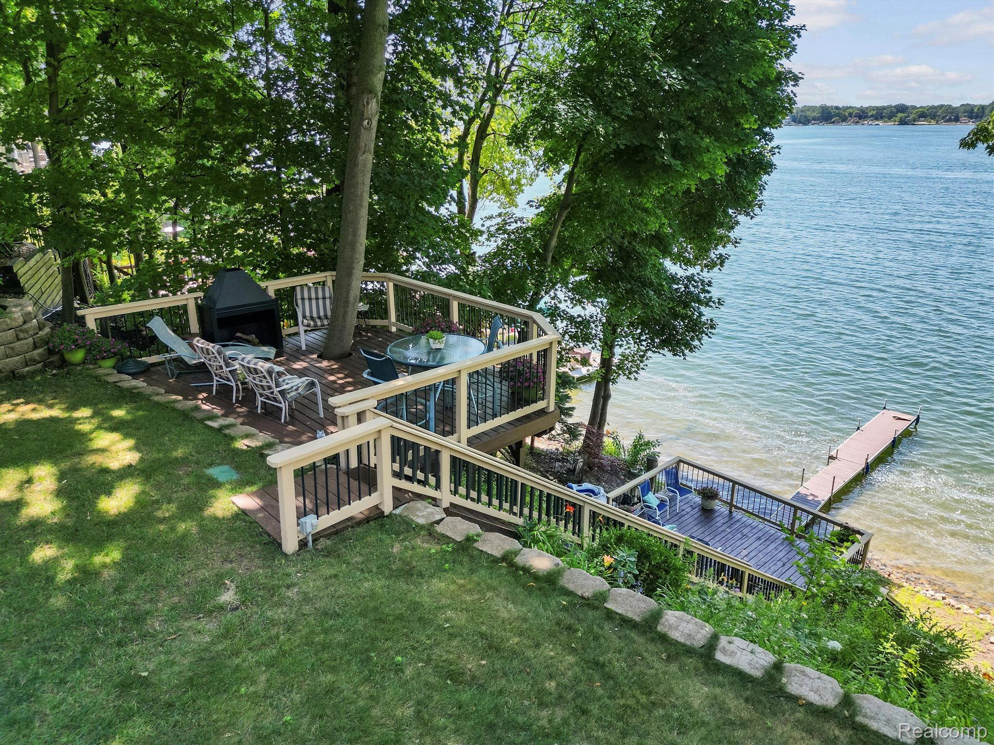 2401 RIDGE Road
