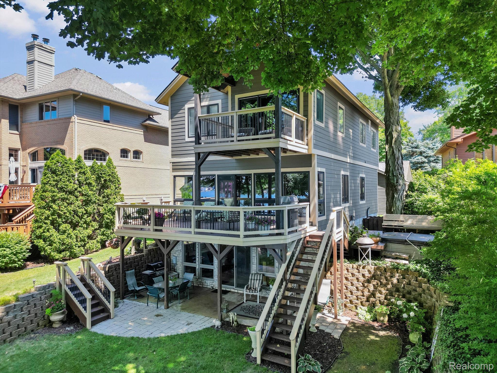 2401 RIDGE Road