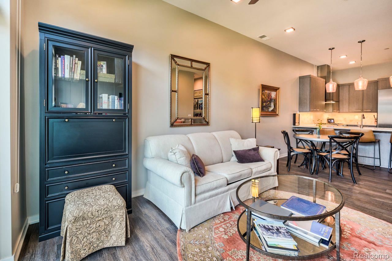 750 FOREST Avenue #308