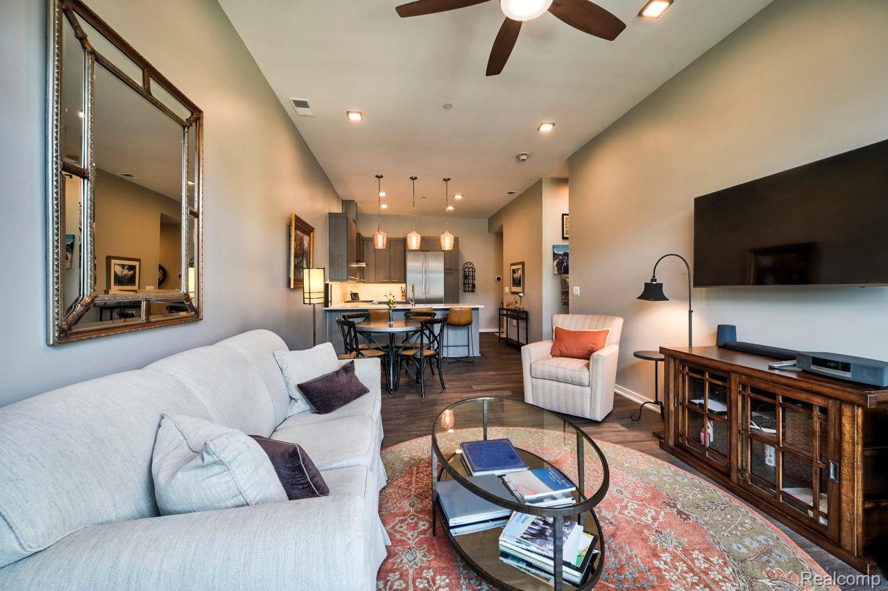 750 FOREST Avenue #308