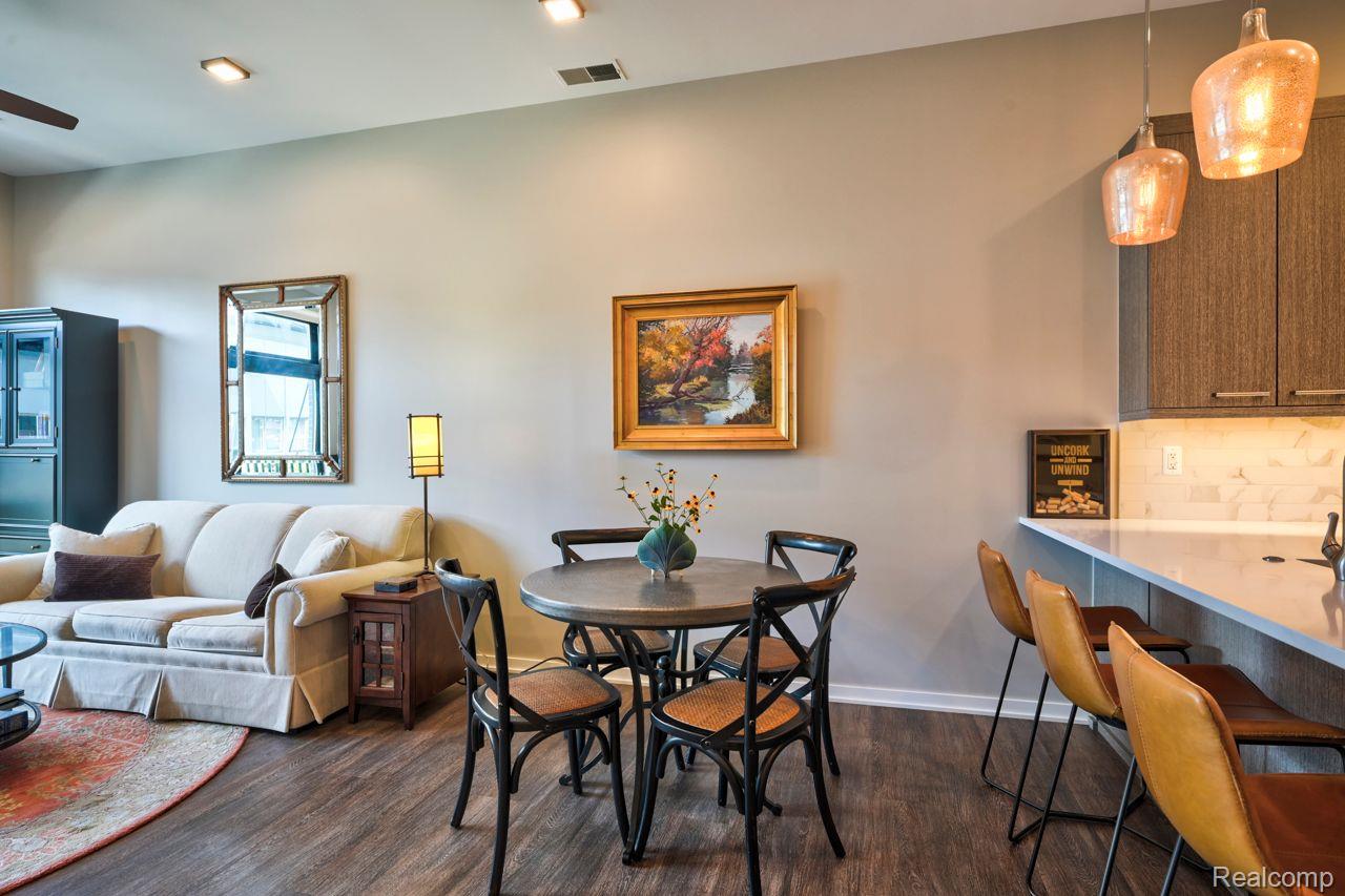 750 FOREST Avenue #308