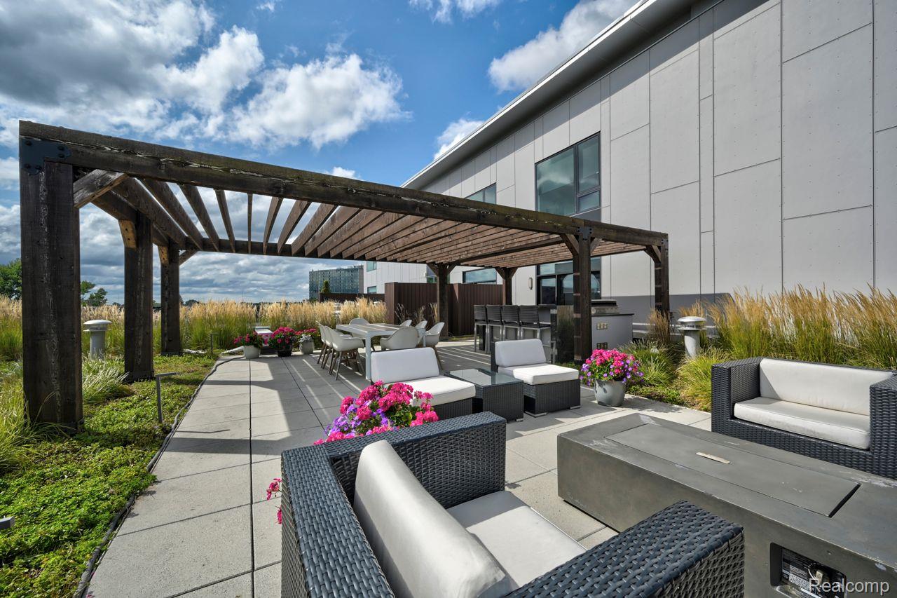 750 FOREST Avenue #308