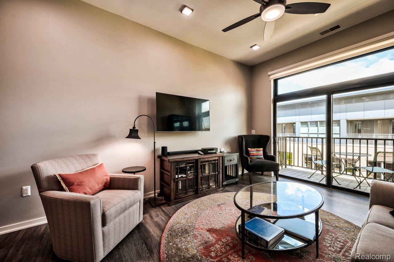 750 FOREST Avenue #308