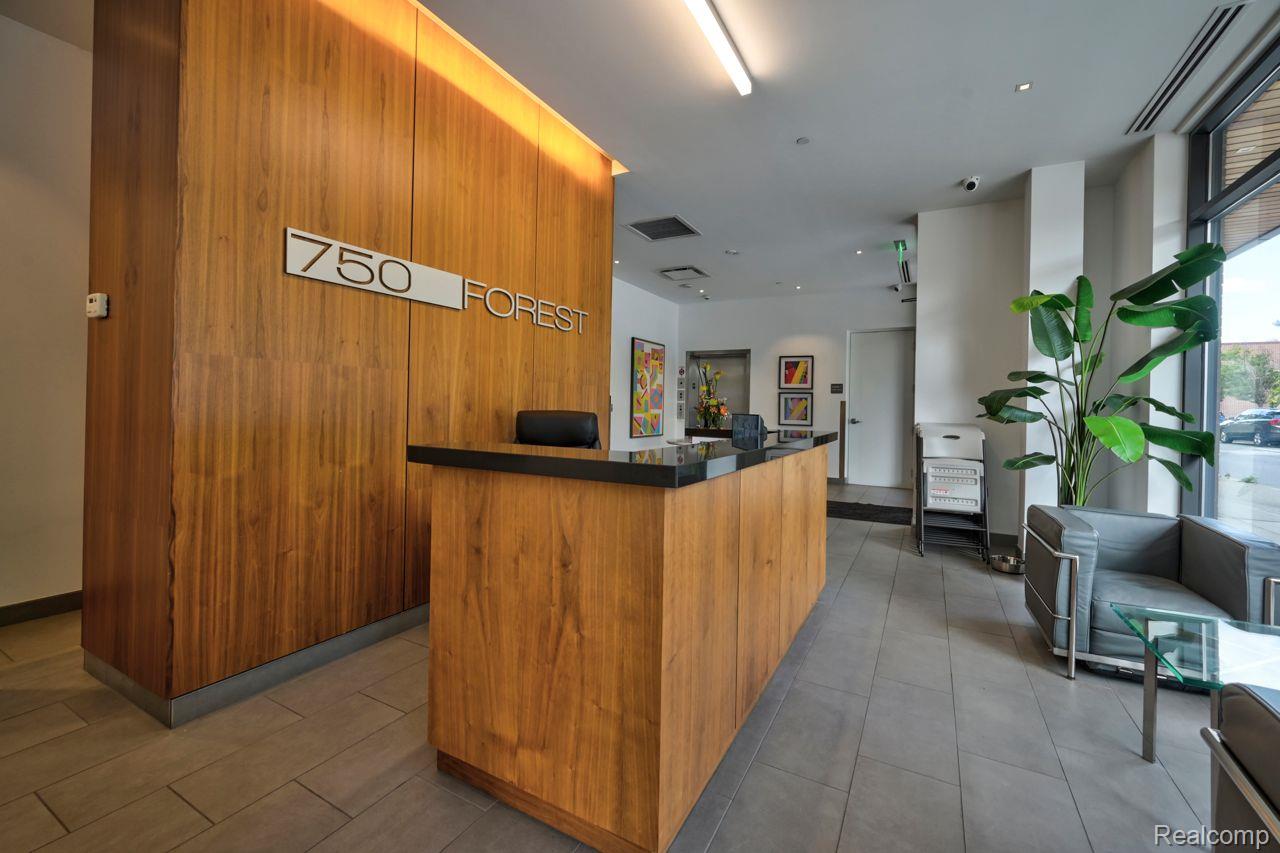 750 FOREST Avenue #308