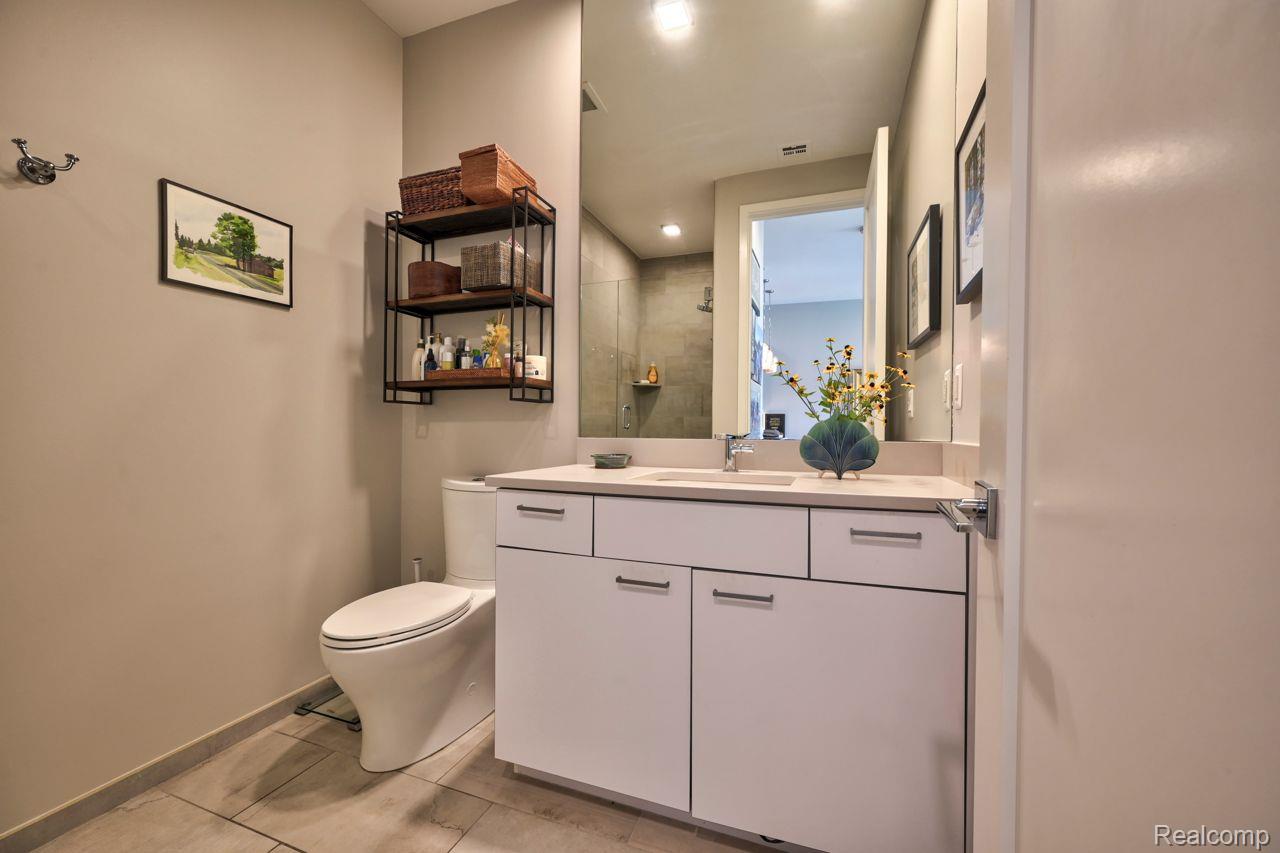 750 FOREST Avenue #308