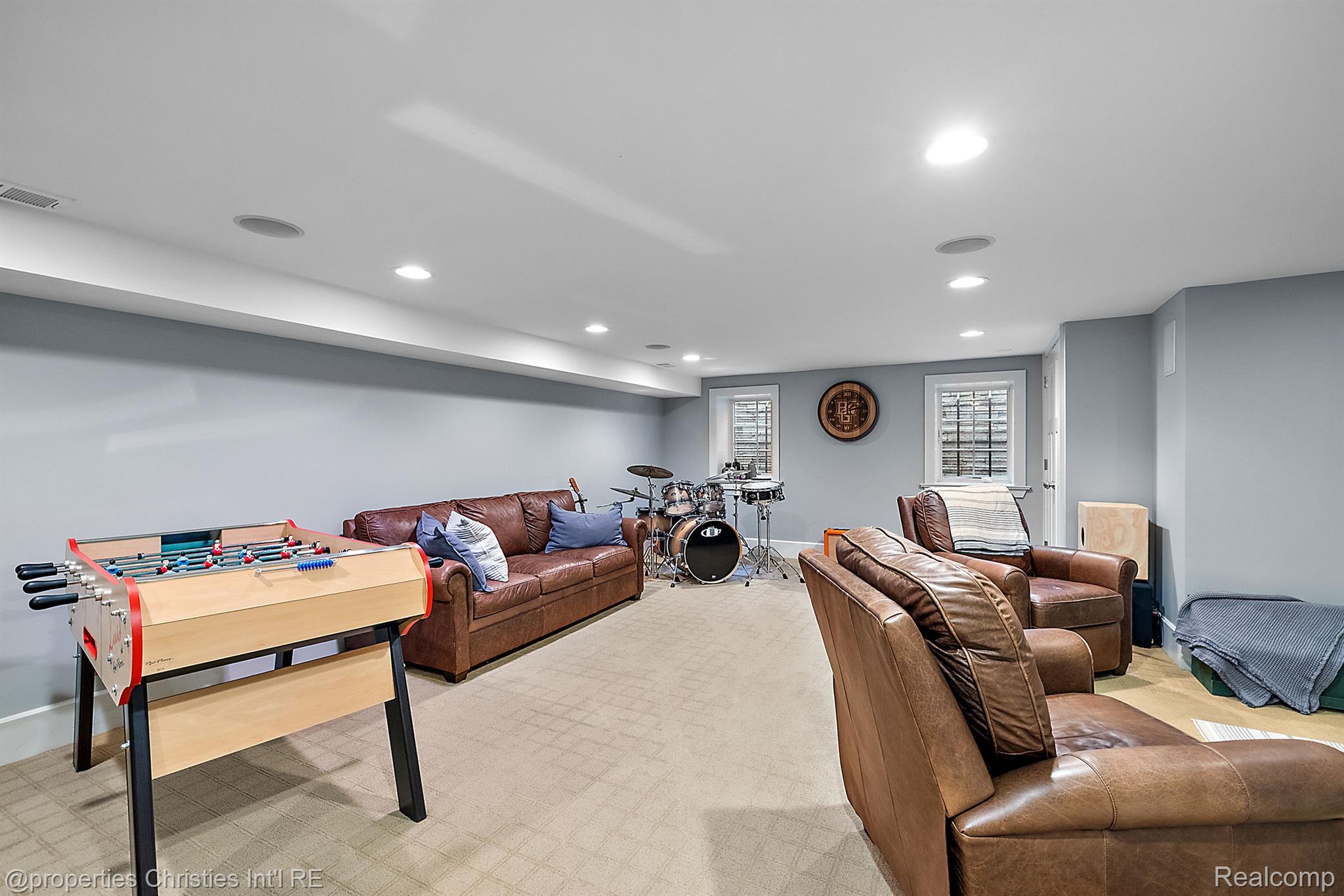 861 WESTWOOD Drive