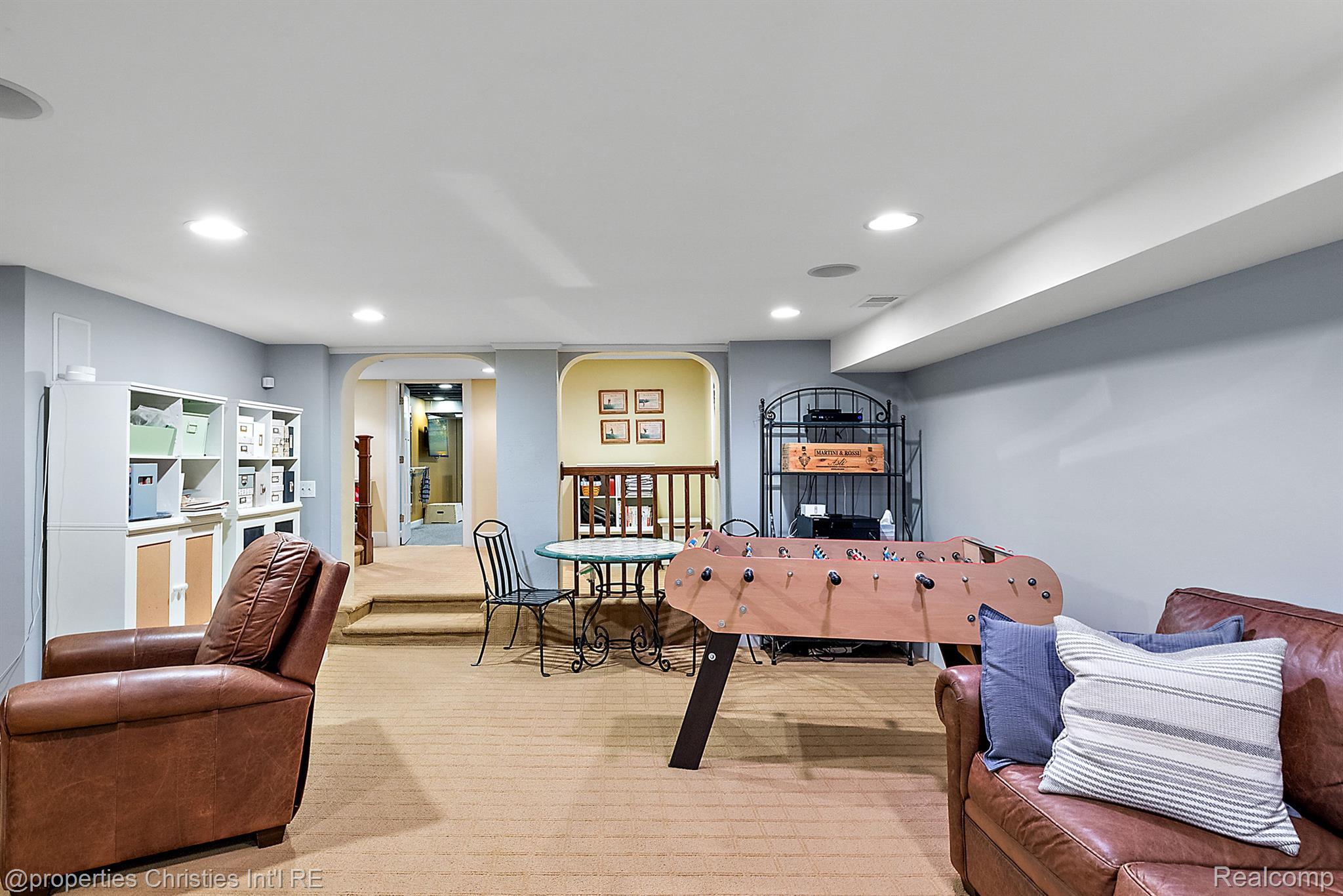 861 WESTWOOD Drive