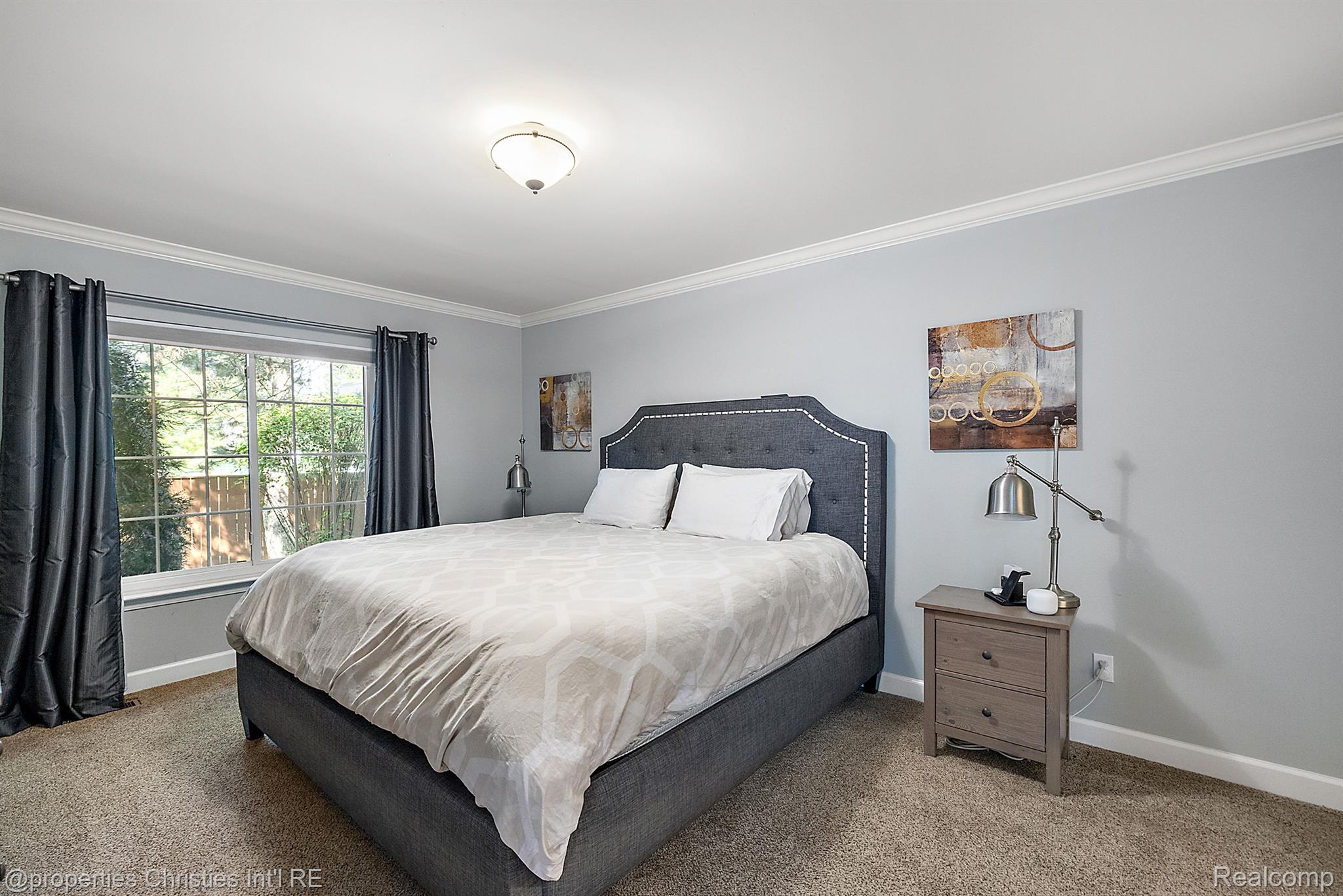 301 JAMES Circle