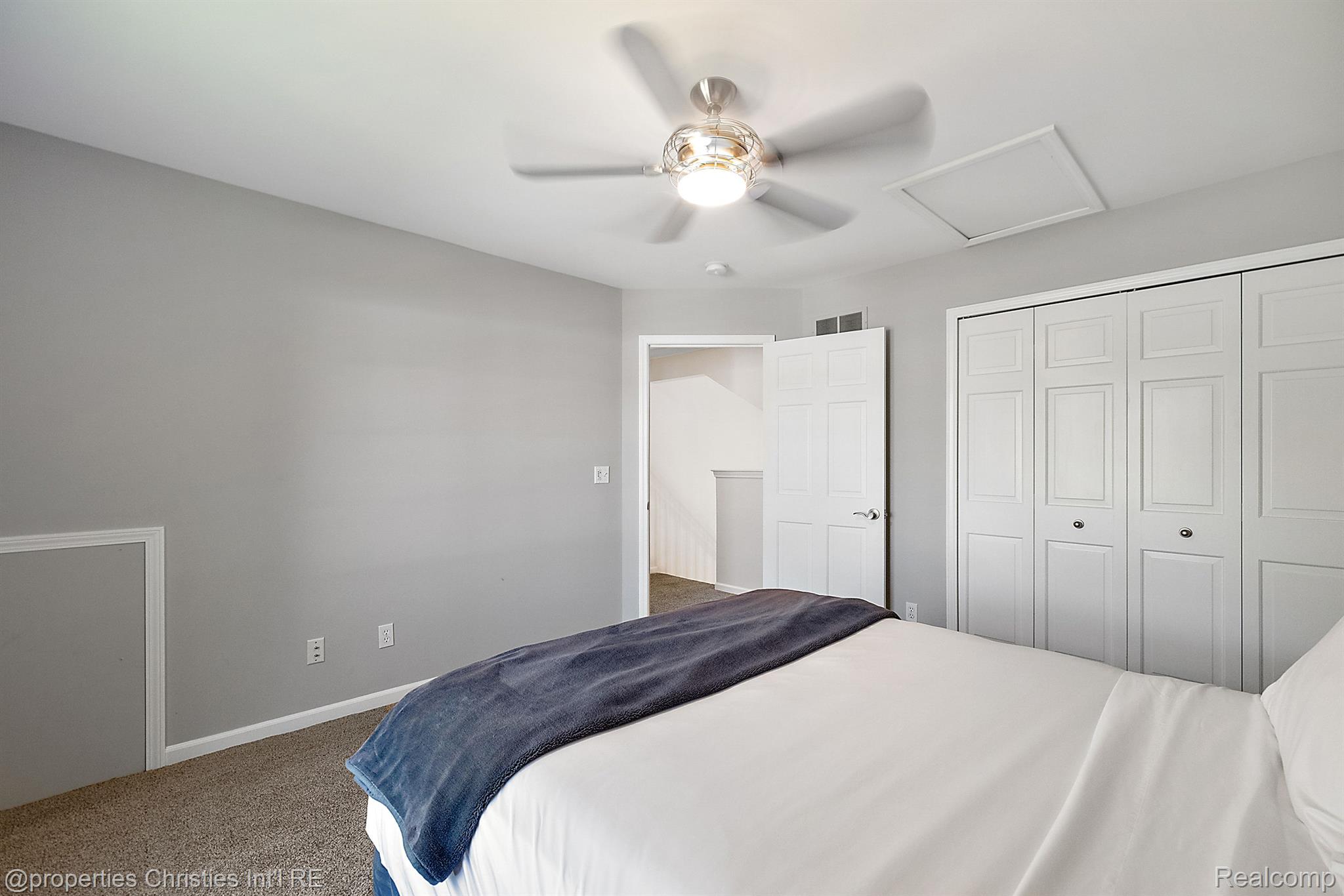 301 JAMES Circle