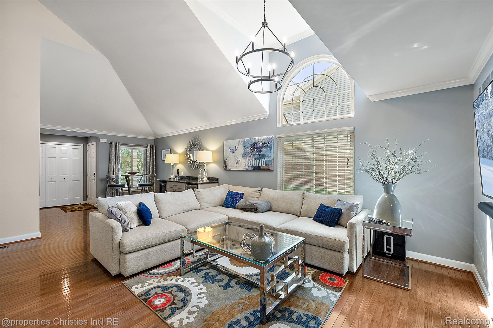 301 JAMES Circle