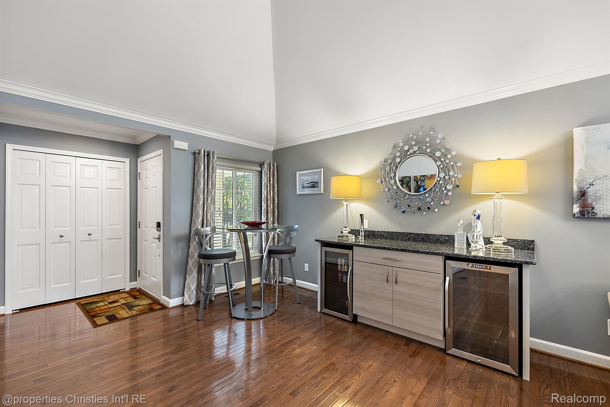 301 JAMES Circle
