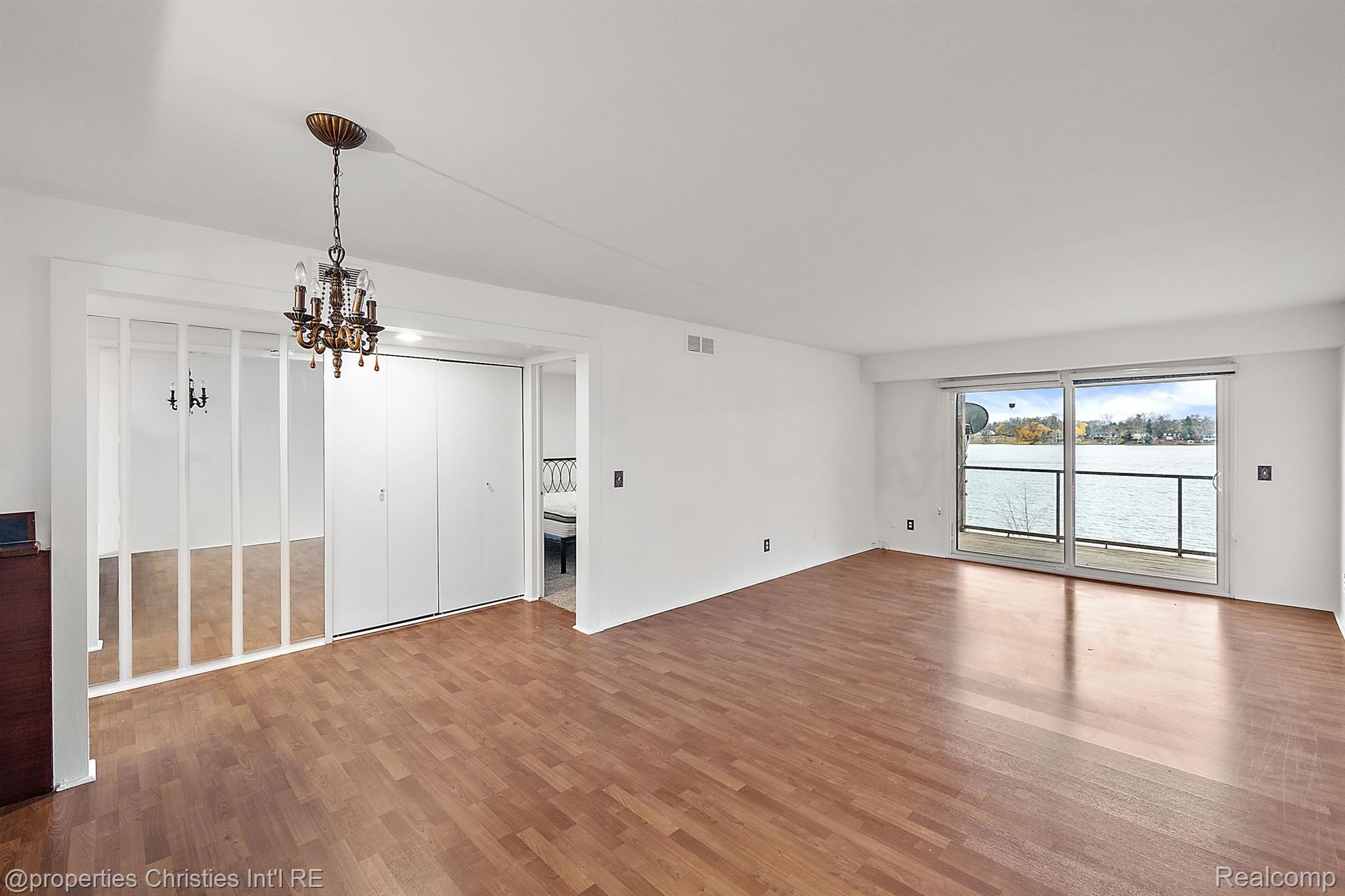 1940 KLINGENSMITH Road 44