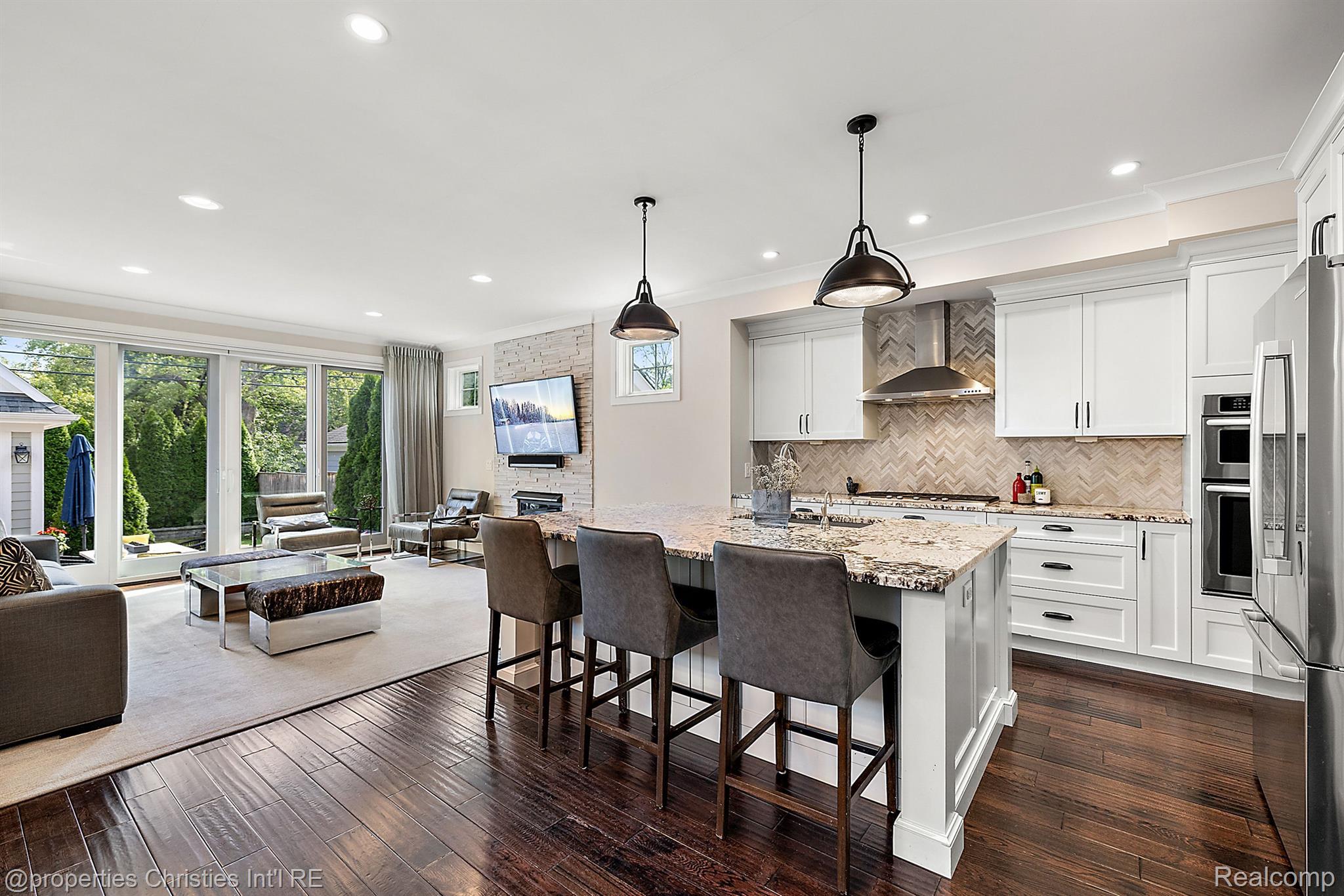 784 BIRD Avenue