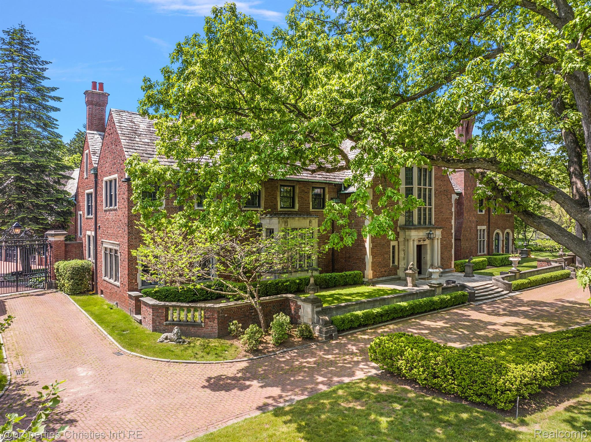 1771 BALMORAL Drive