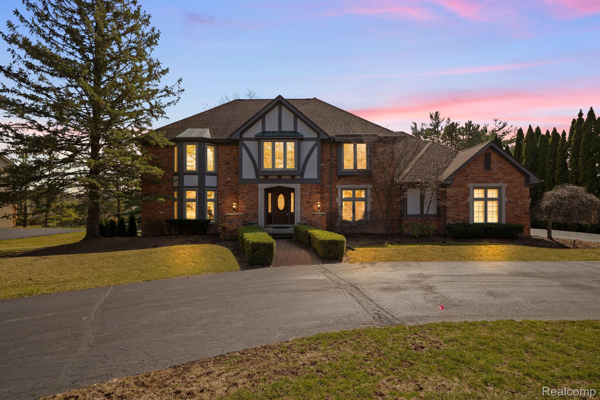 415 W HICKORY GROVE Road