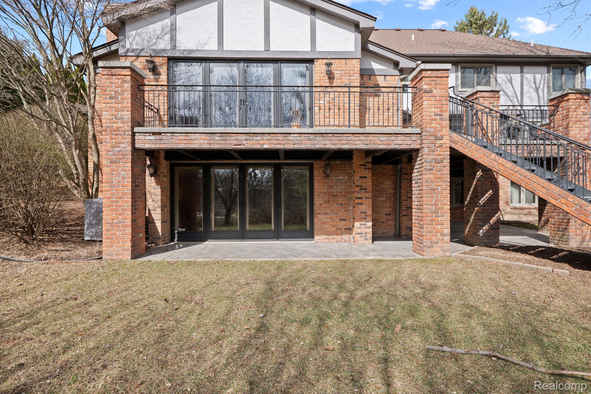 415 W HICKORY GROVE Road