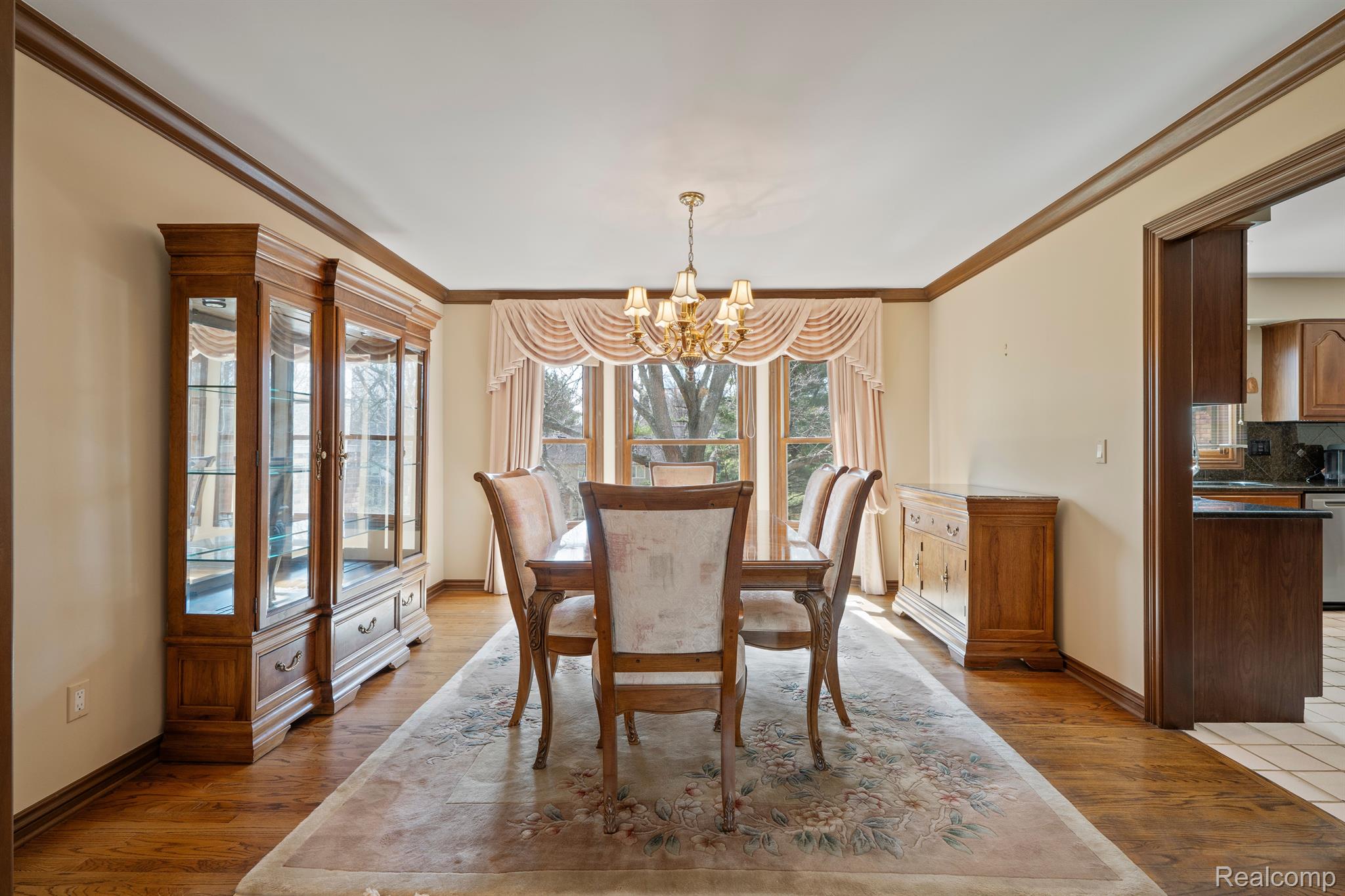 415 W HICKORY GROVE Road