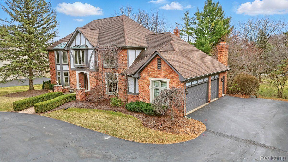 415 W HICKORY GROVE Road