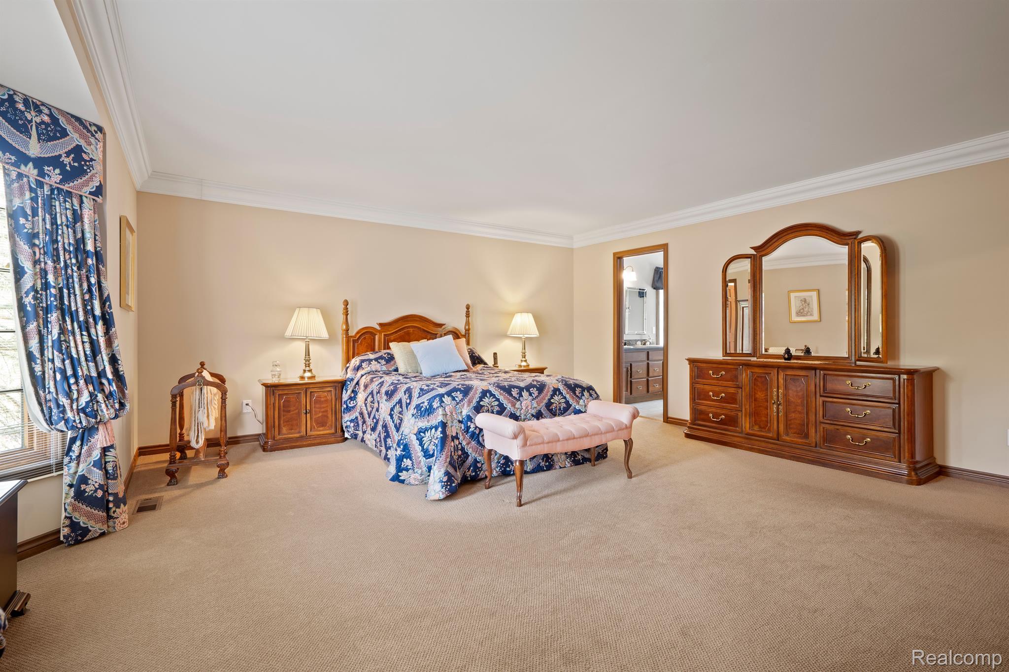 415 W HICKORY GROVE Road