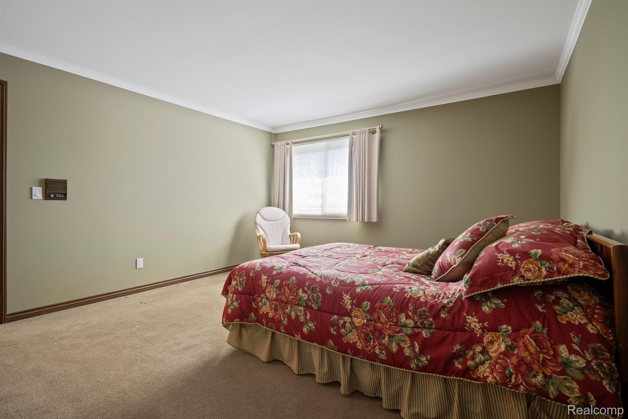 415 W HICKORY GROVE Road