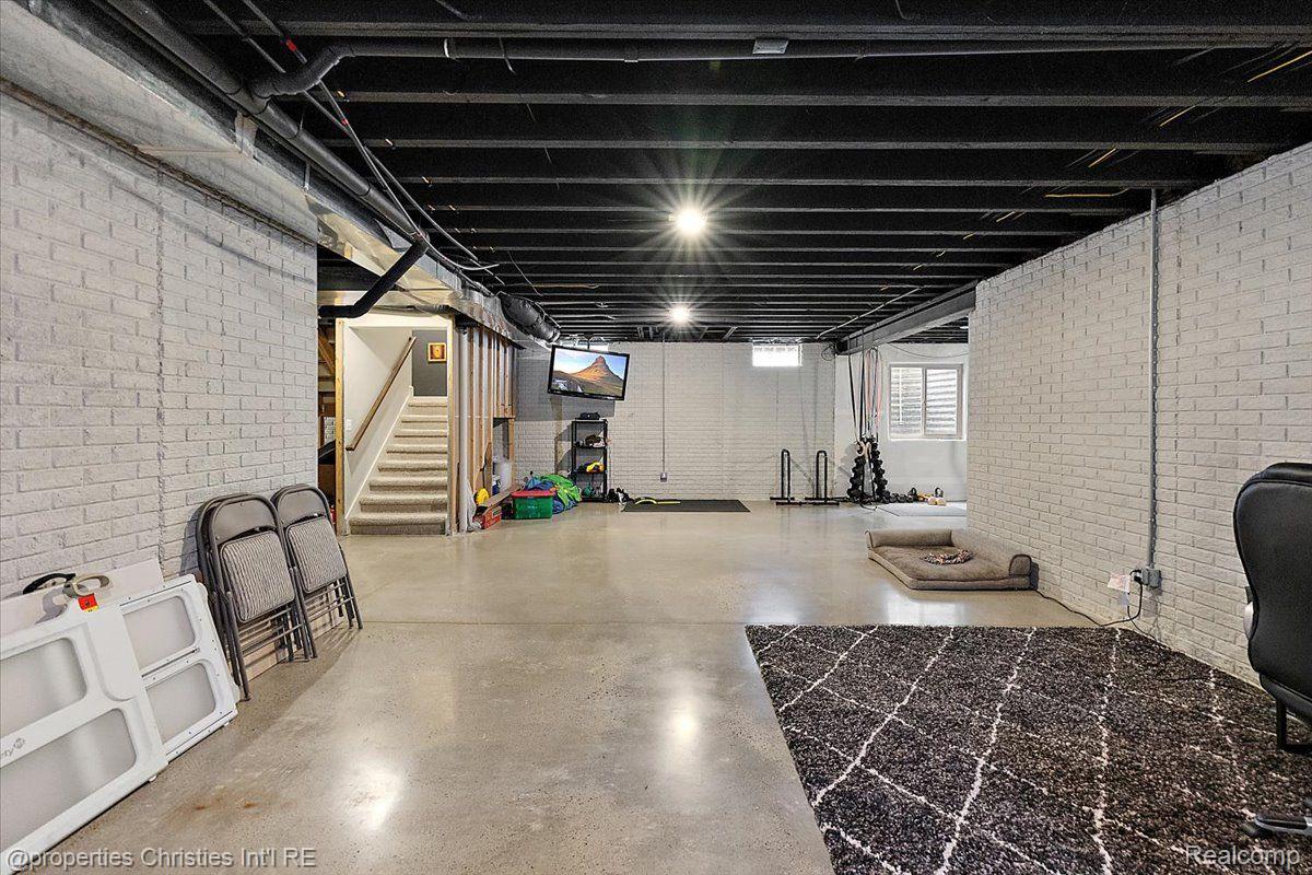 1836 MARYWOOD Drive