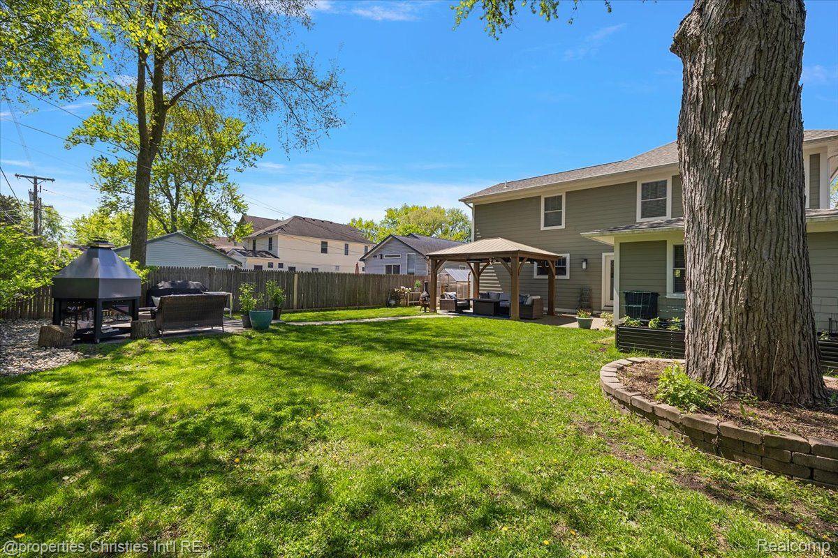 1836 MARYWOOD Drive