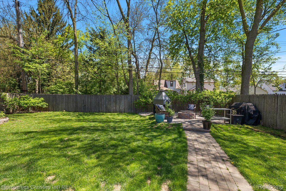1836 MARYWOOD Drive