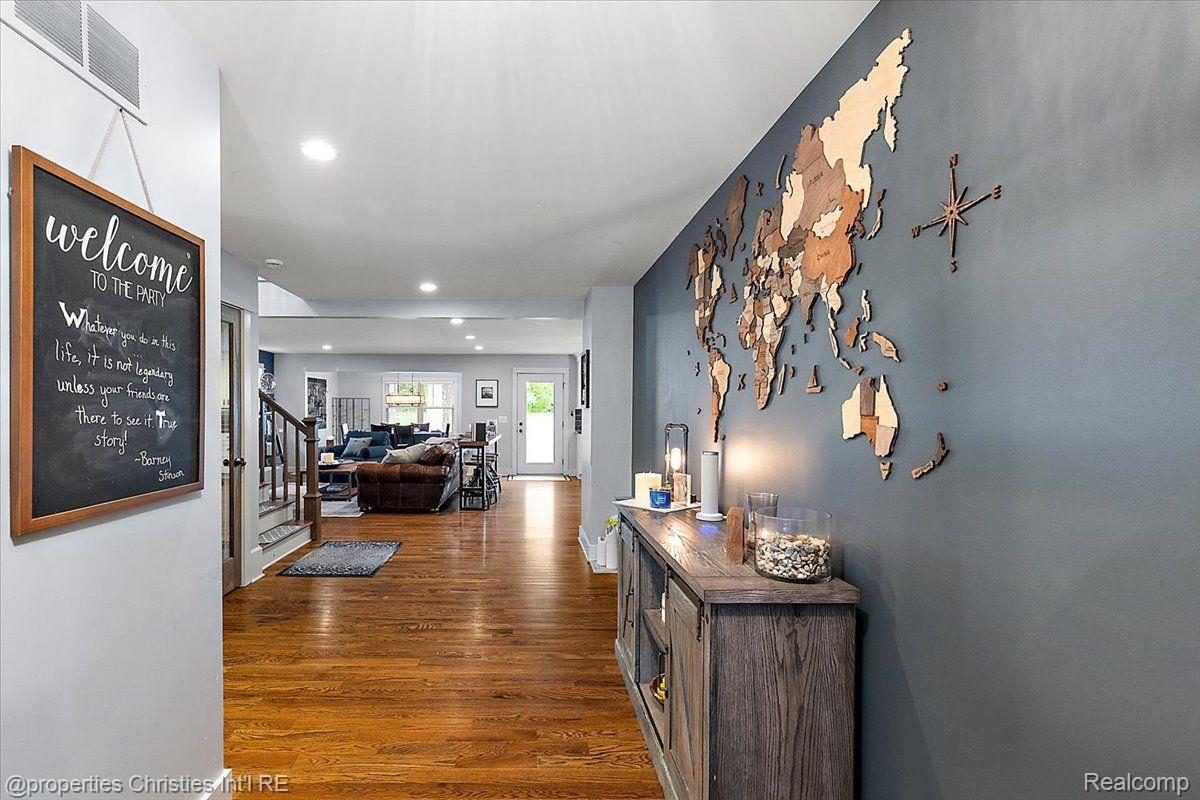 1836 MARYWOOD Drive