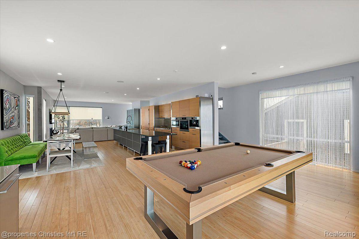 1013 HUMPHREY Avenue